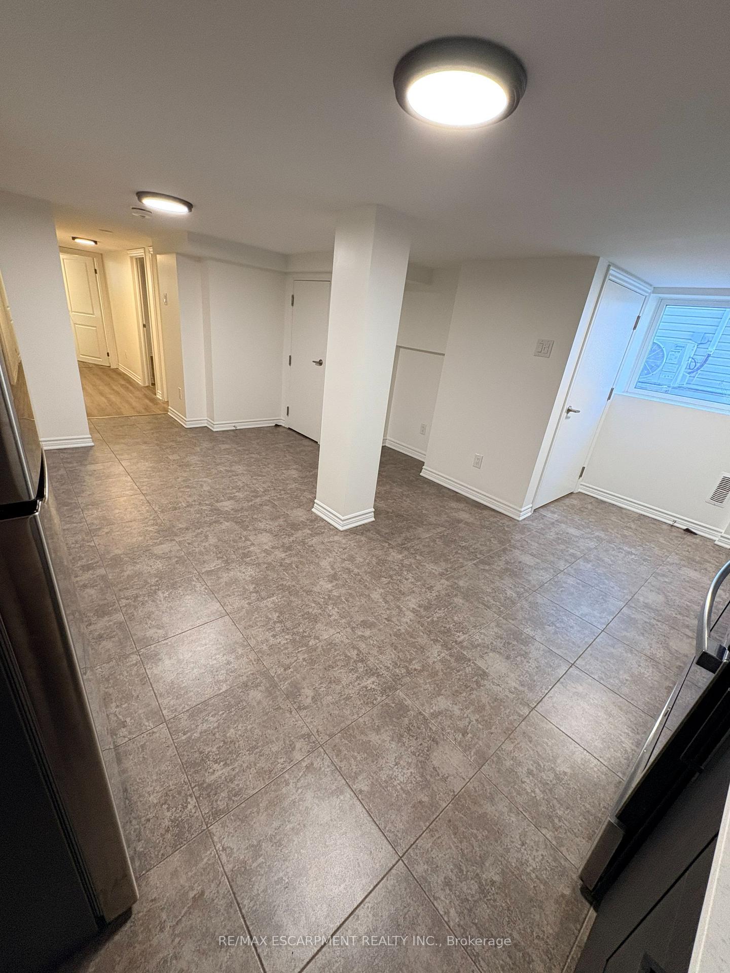 Photo 5 of Unit LOWER, 9 East 33rd Street, Hamilton, Raleigh — HOMEH