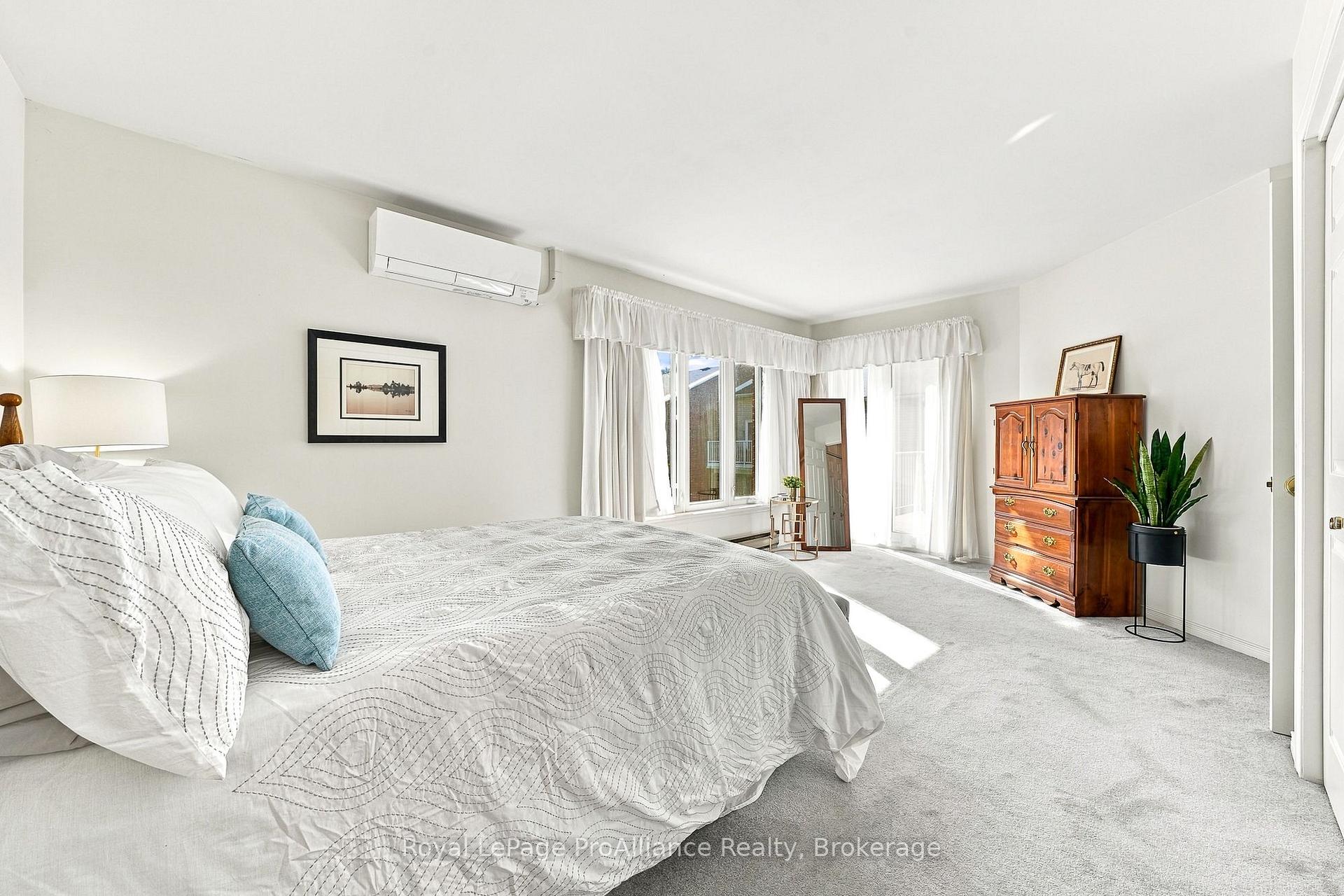 Photo 8 of Unit 10, 179 Herchimer Avenue, Belleville, Belleville Ward — HOMEH