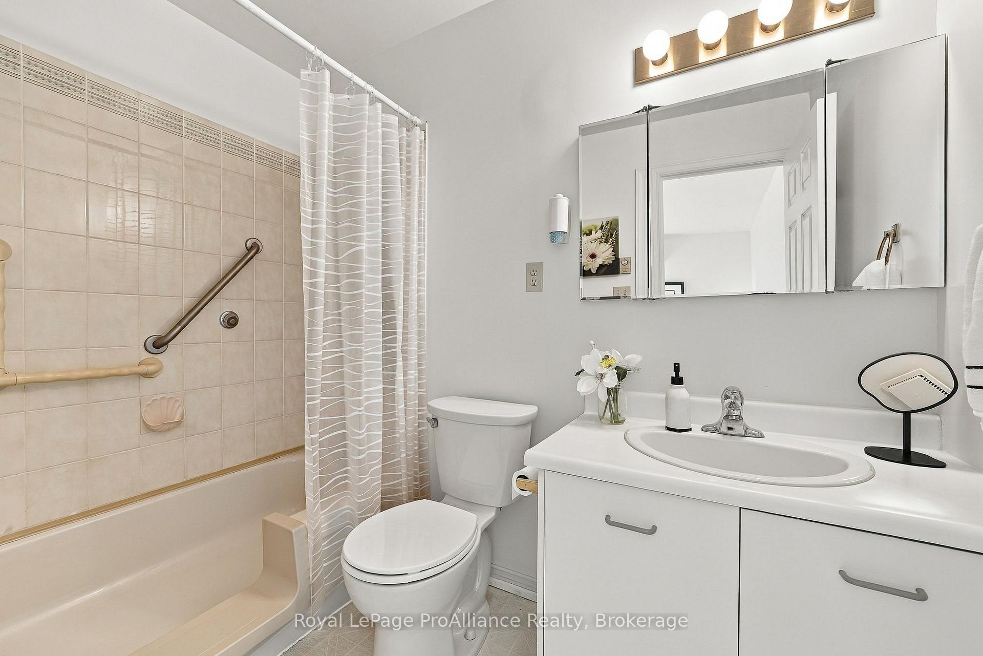 Photo 21 of Unit 10, 179 Herchimer Avenue, Belleville, Belleville Ward — HOMEH