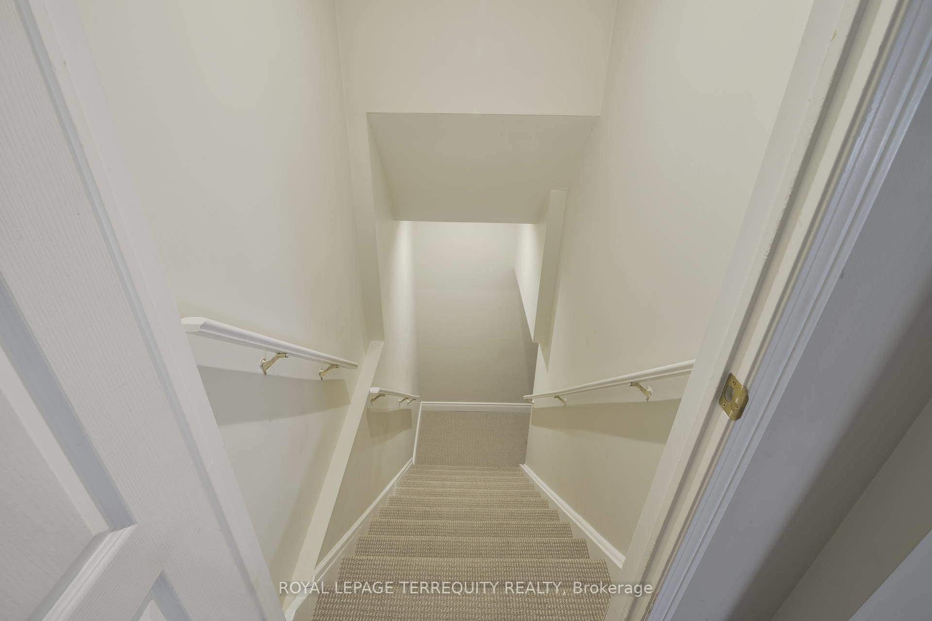 Photo 5 of Unit 56, 1489 Heritage Way, Oakville, Glen Abbey — HOMEH