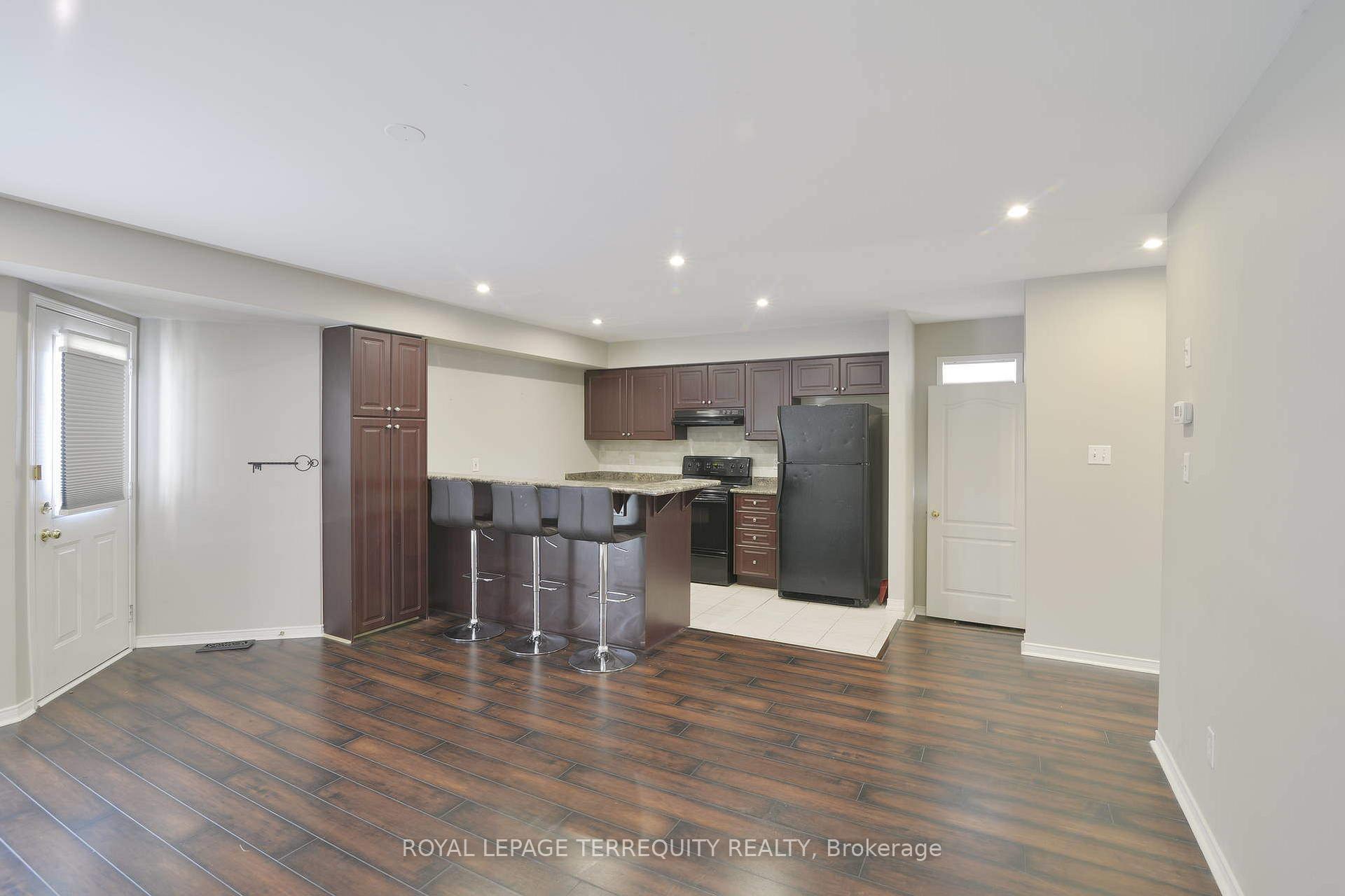 Photo 8 of Unit 56, 1489 Heritage Way, Oakville, Glen Abbey — HOMEH