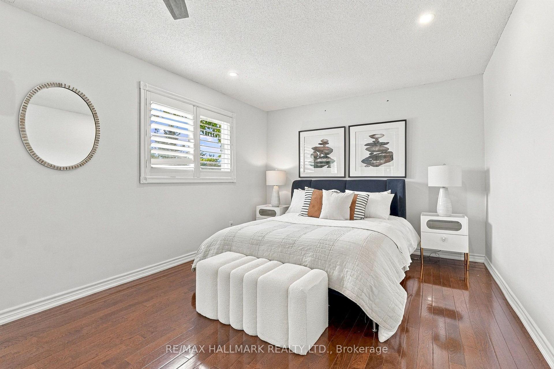 Photo 14 of 1246 Winterbourne Drive, Oakville, Clearview — HOMEH