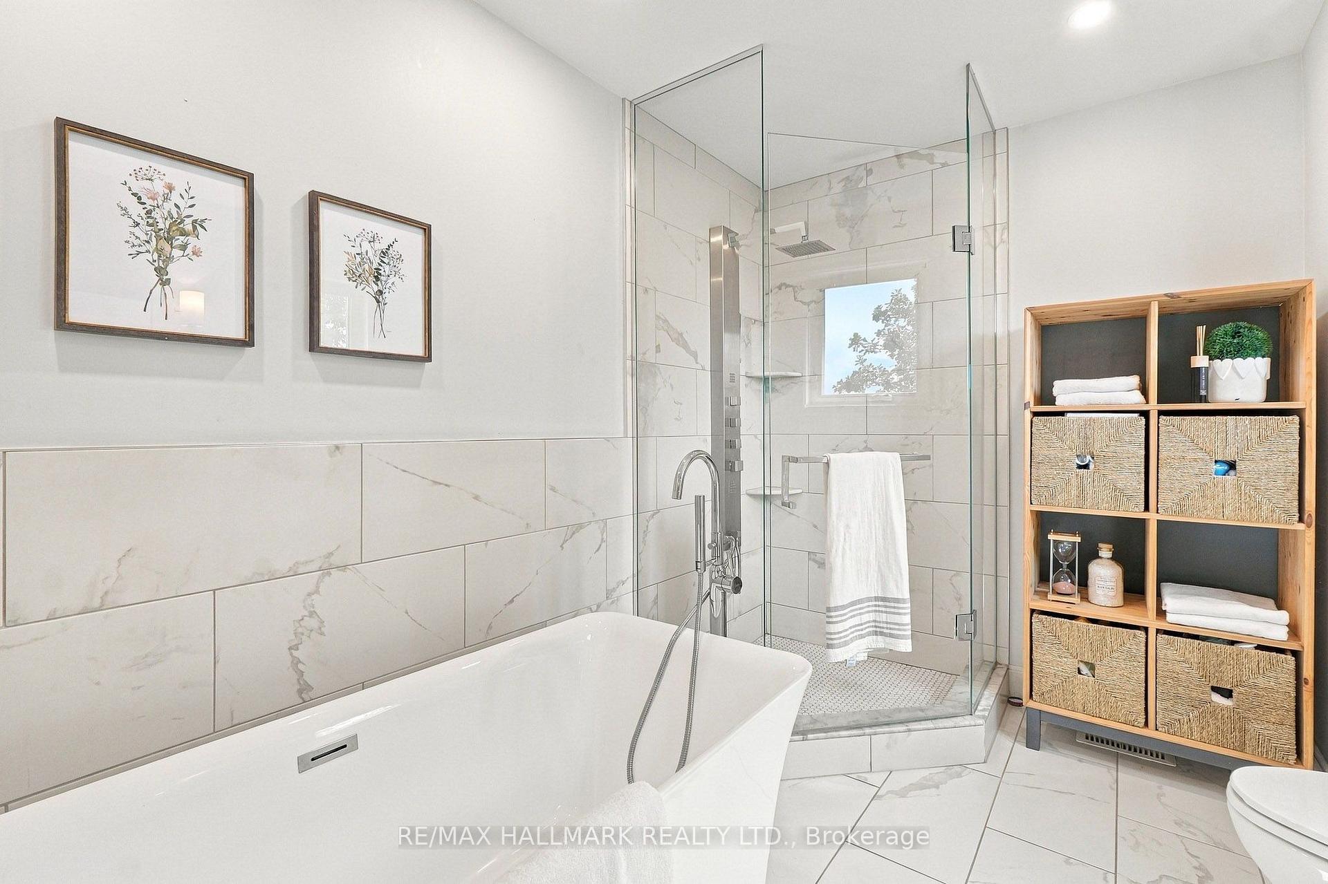 Photo 17 of 1246 Winterbourne Drive, Oakville, Clearview — HOMEH