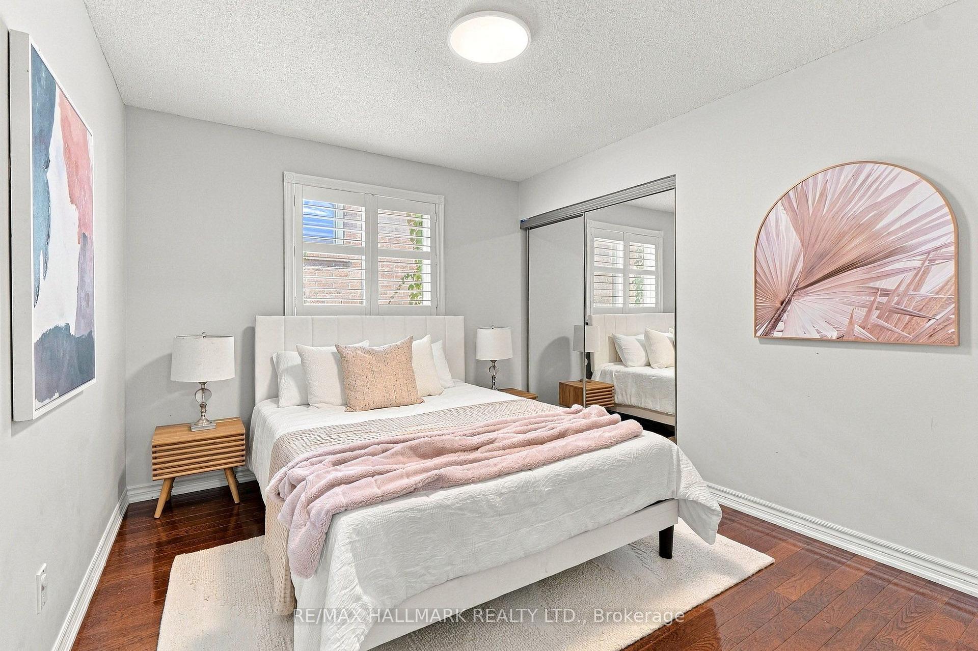 Photo 18 of 1246 Winterbourne Drive, Oakville, Clearview — HOMEH