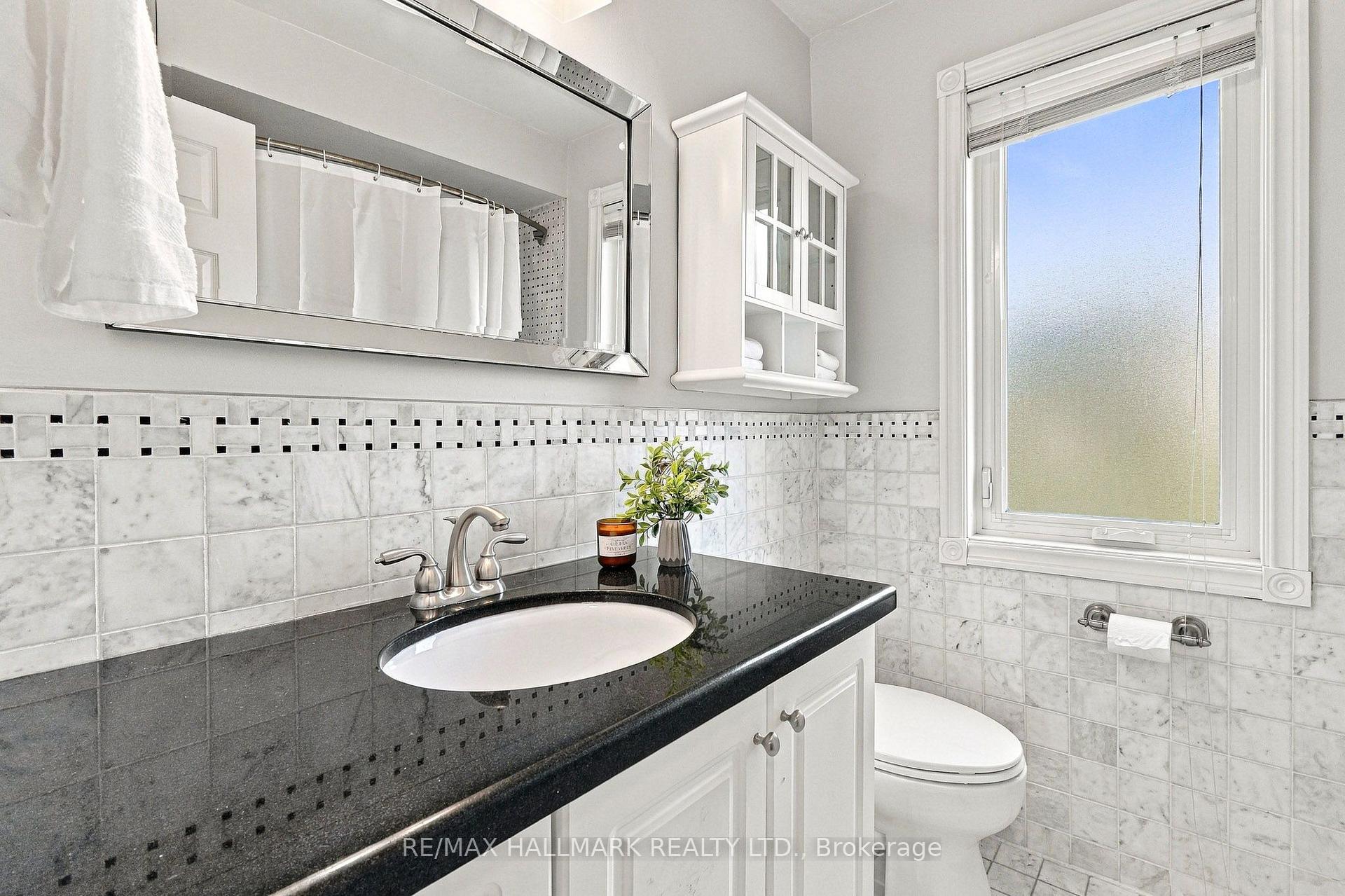 Photo 24 of 1246 Winterbourne Drive, Oakville, Clearview — HOMEH