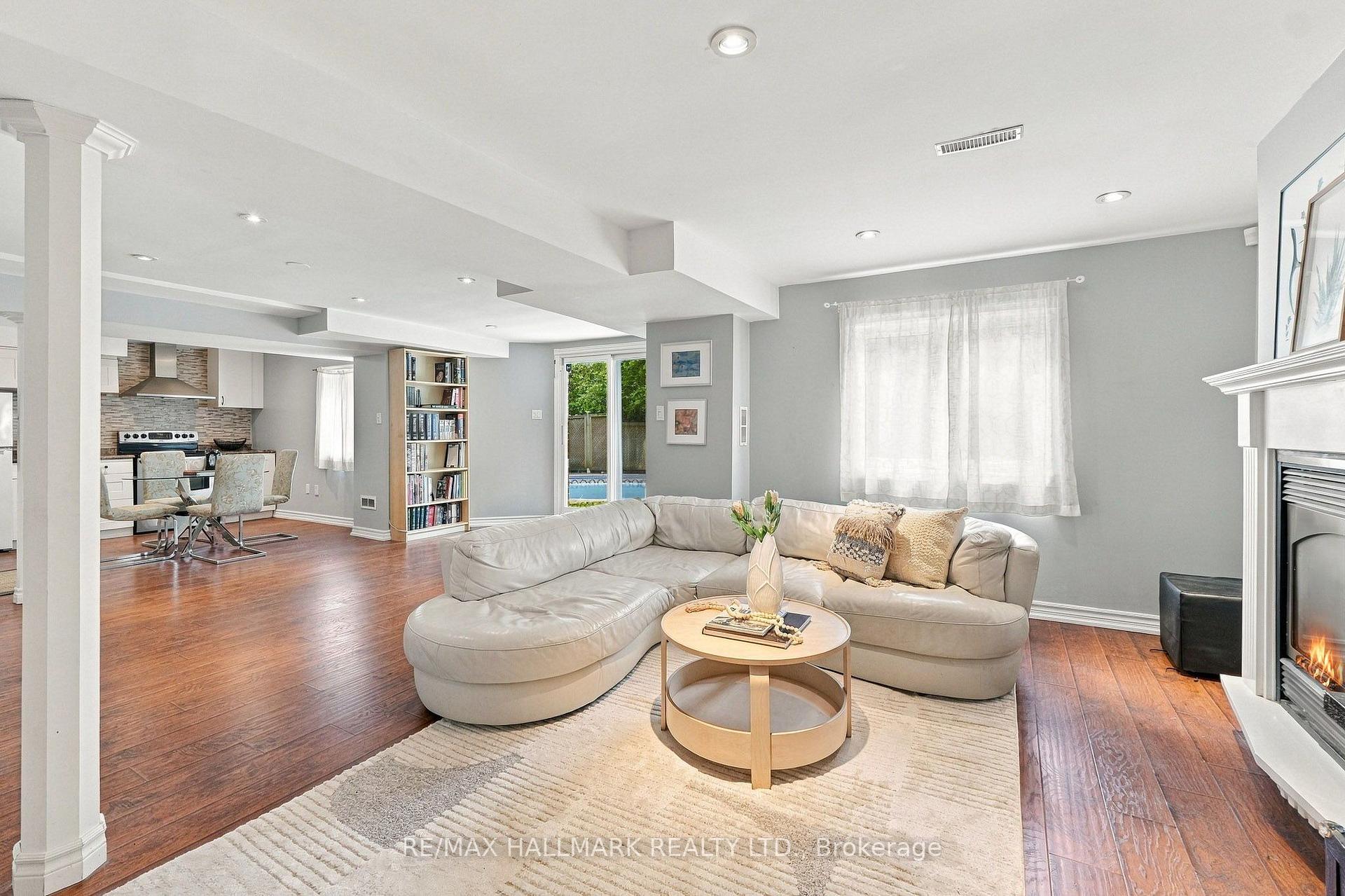 Photo 28 of 1246 Winterbourne Drive, Oakville, Clearview — HOMEH