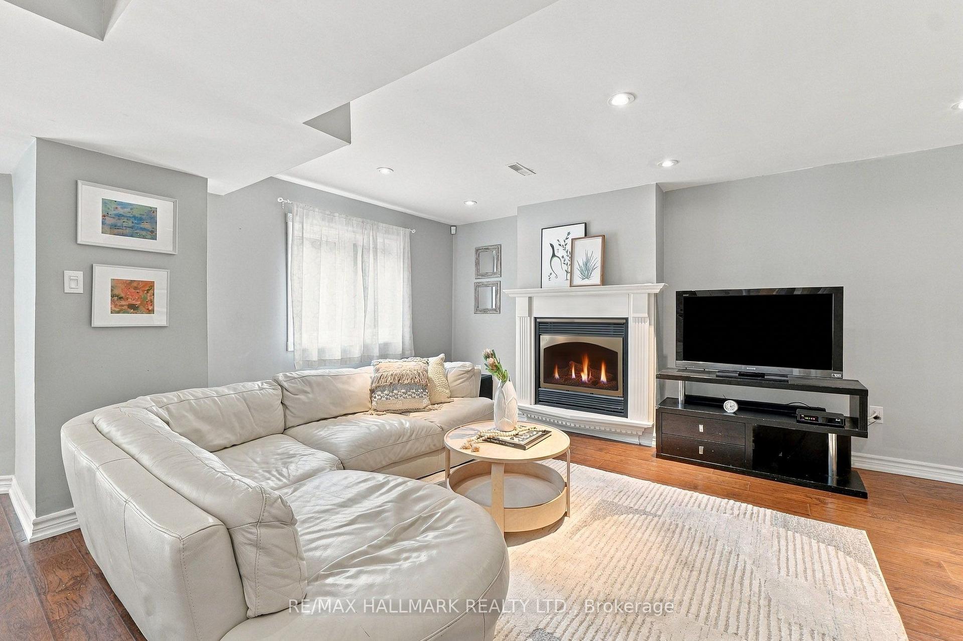 Photo 30 of 1246 Winterbourne Drive, Oakville, Clearview — HOMEH