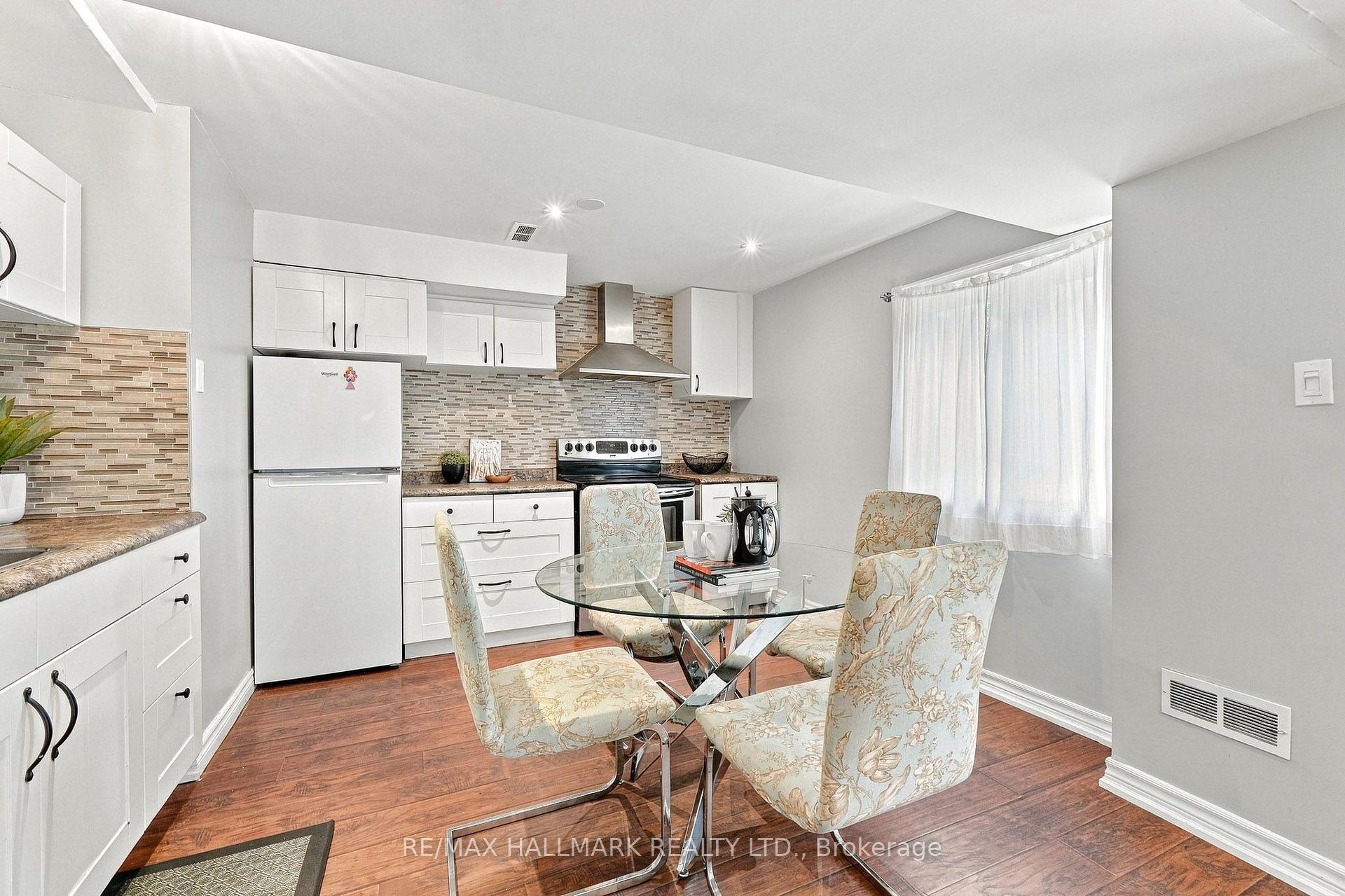 Photo 33 of 1246 Winterbourne Drive, Oakville, Clearview — HOMEH