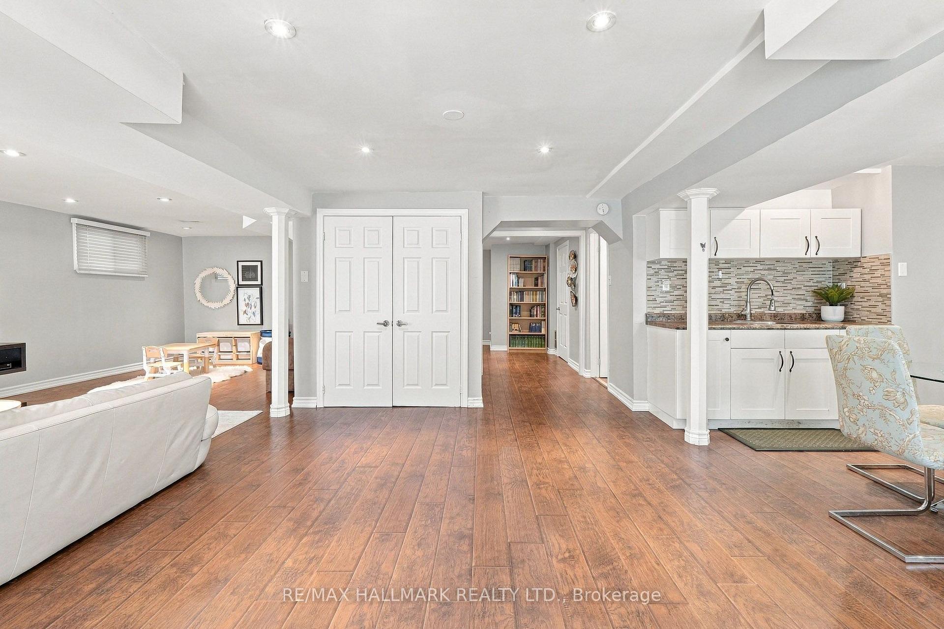 Photo 35 of 1246 Winterbourne Drive, Oakville, Clearview — HOMEH