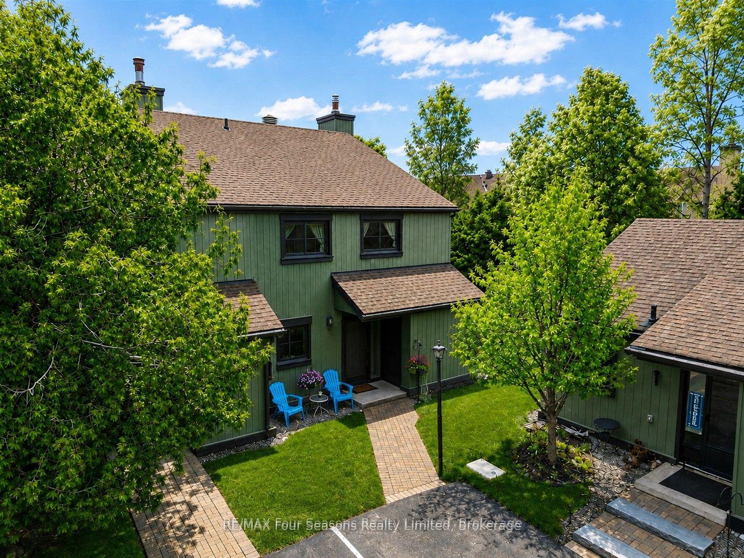 Photo 2 of 158 Escarpment Crescent, Collingwood — HOMEH