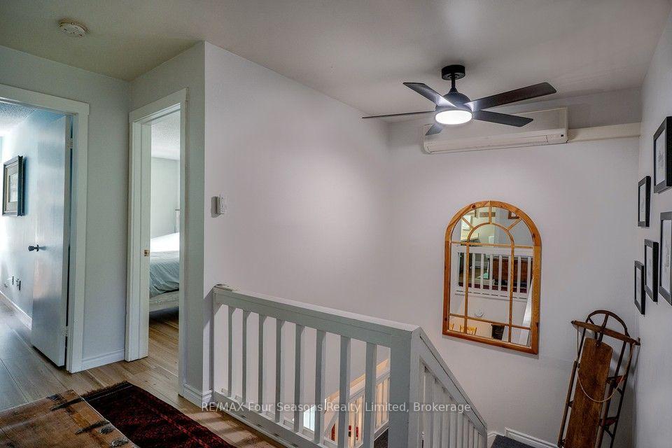 Photo 12 of 158 Escarpment Crescent, Collingwood — HOMEH