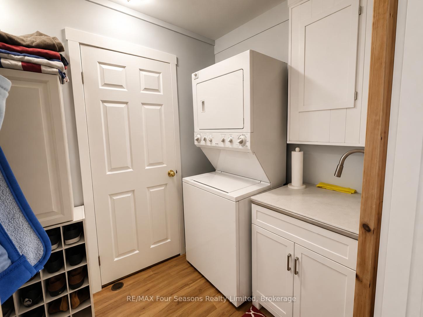 Photo 19 of 158 Escarpment Crescent, Collingwood — HOMEH