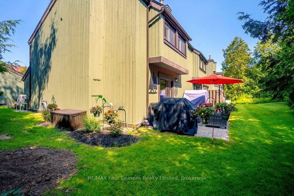 Photo 21 of 158 Escarpment Crescent, Collingwood — HOMEH