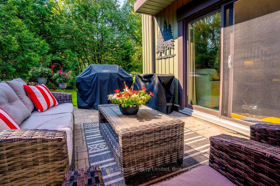 Photo 22 of 158 Escarpment Crescent, Collingwood — HOMEH