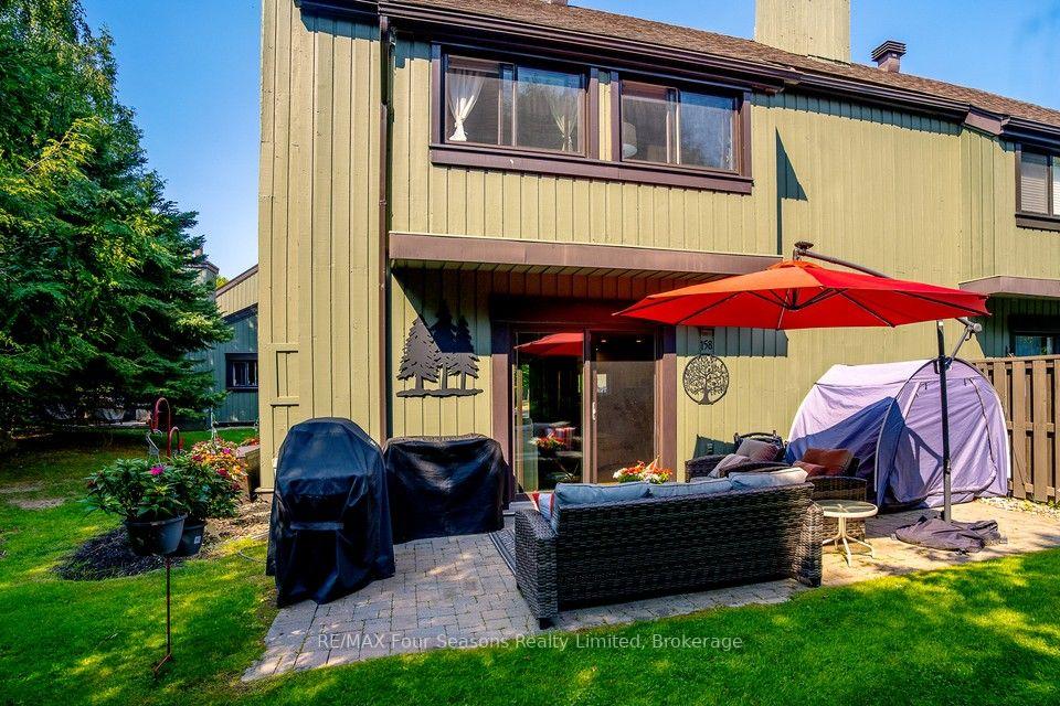 Photo 23 of 158 Escarpment Crescent, Collingwood — HOMEH