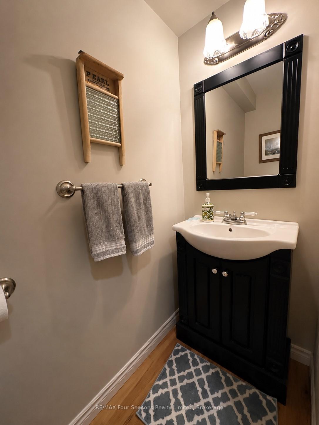 Photo 27 of 158 Escarpment Crescent, Collingwood — HOMEH
