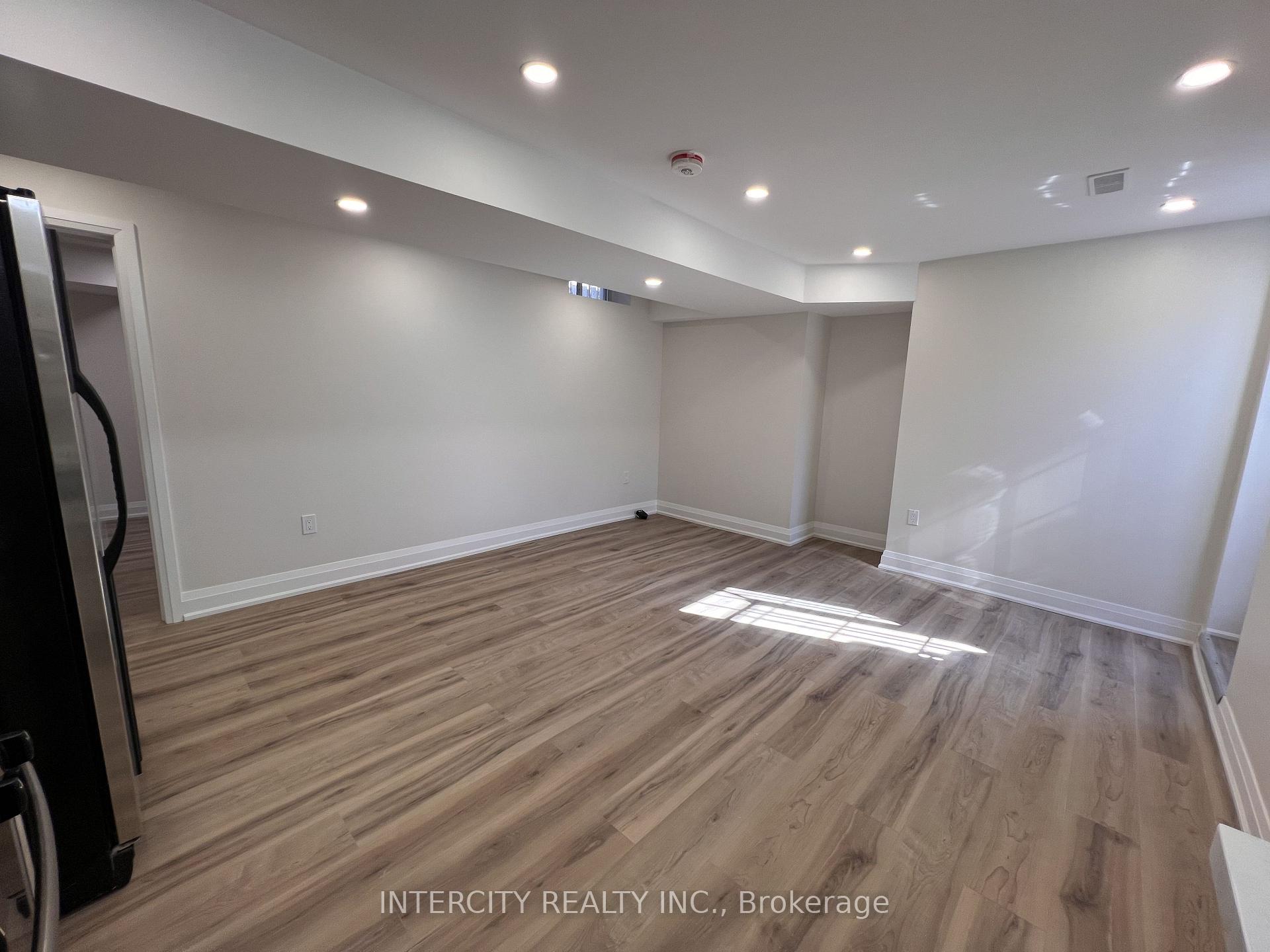 Photo 3 of Unit Basement, 50 Barber Drive, Halton Hills, Georgetown — HOMEH