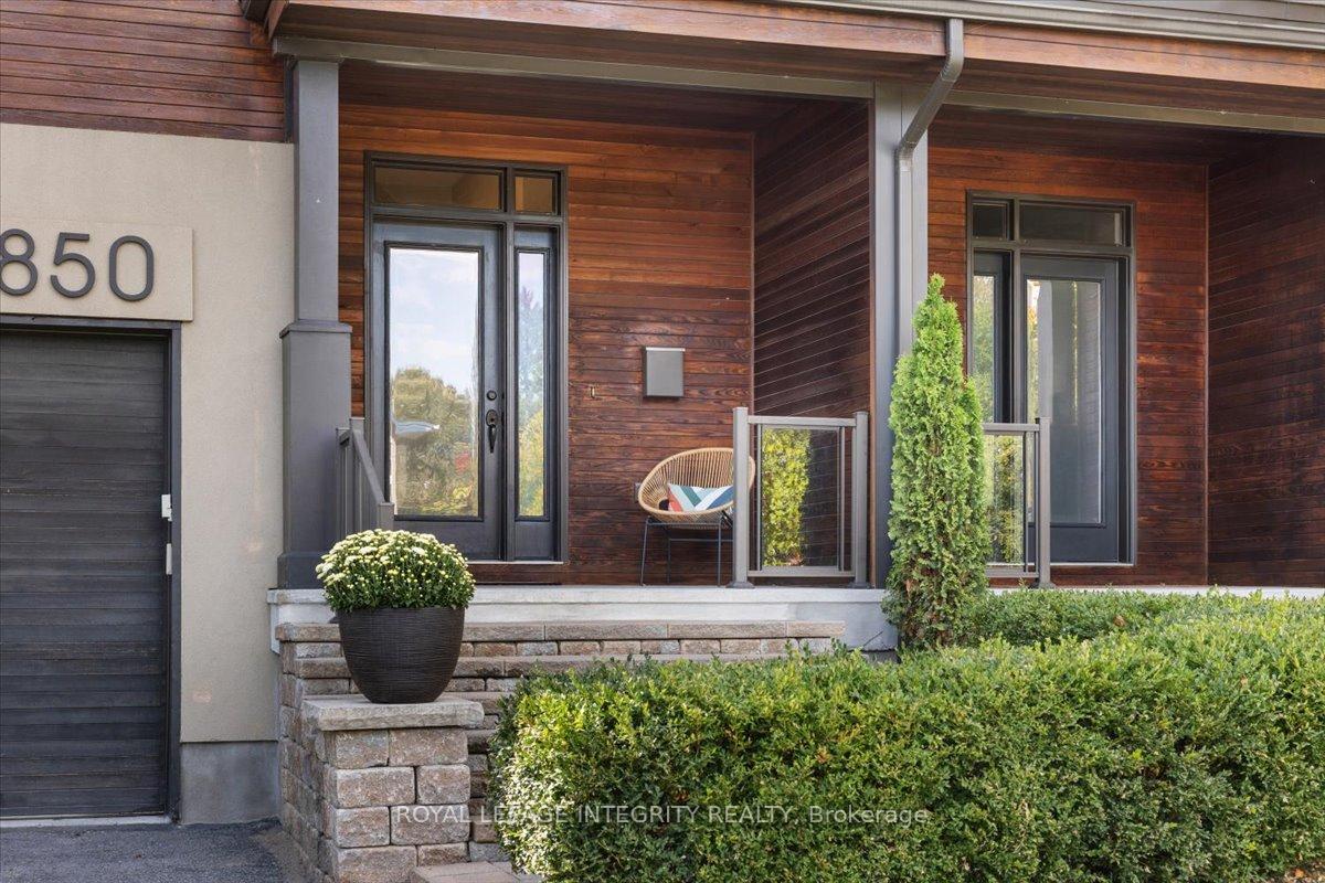 Photo 2 of 850 Tavistock Road, Ottawa, Queensway Terrace North — HOMEH
