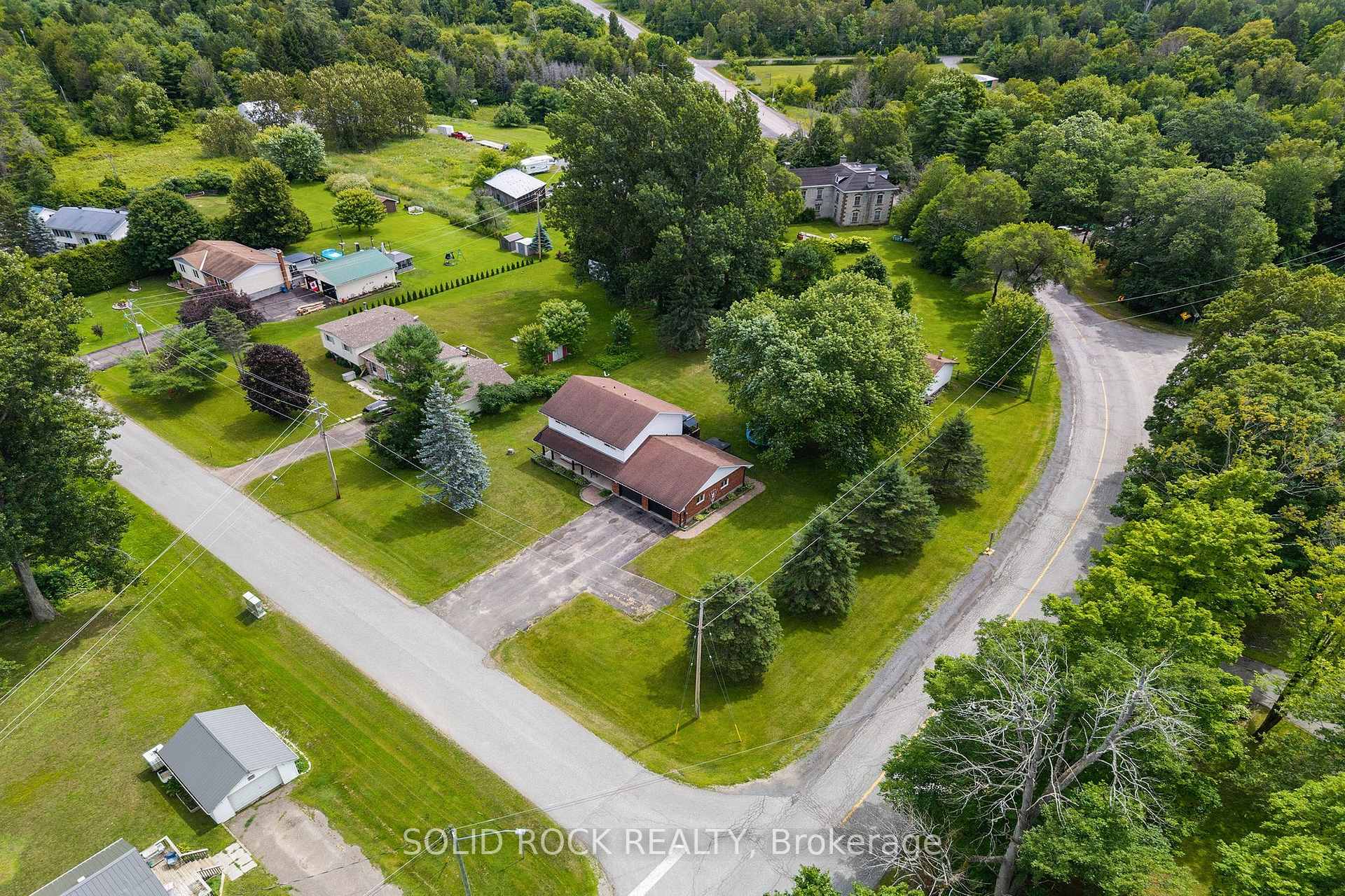 Photo 36 of 708 Mckenzie Avenue, McNab/Braeside, Mcnab/Braeside Twps — HOMEH
