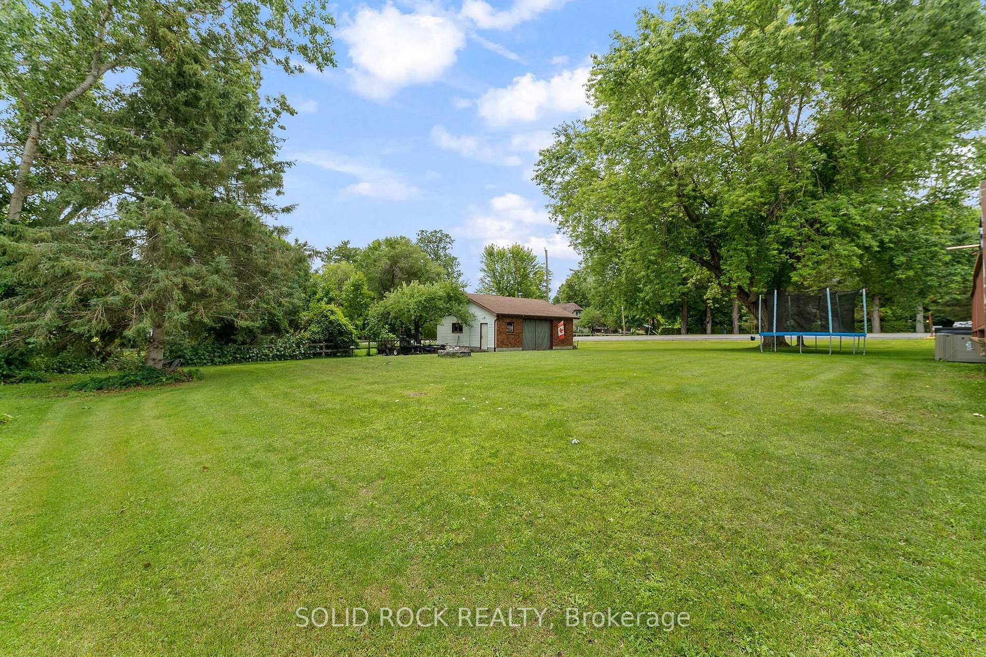 Photo 37 of 708 Mckenzie Avenue, McNab/Braeside, Mcnab/Braeside Twps — HOMEH