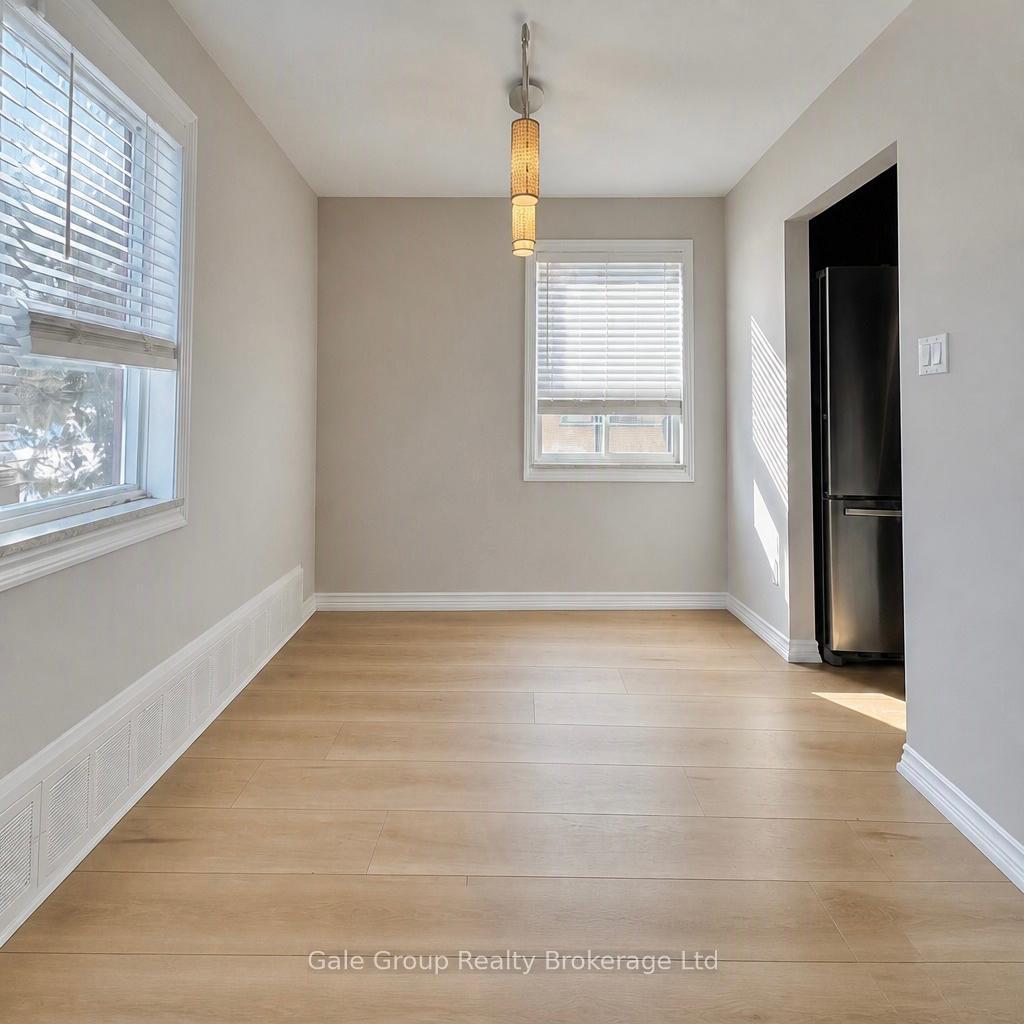 Photo 3 of Unit Unit-6, 25 Paisley Boulevard, Mississauga, Cooksville — HOMEH