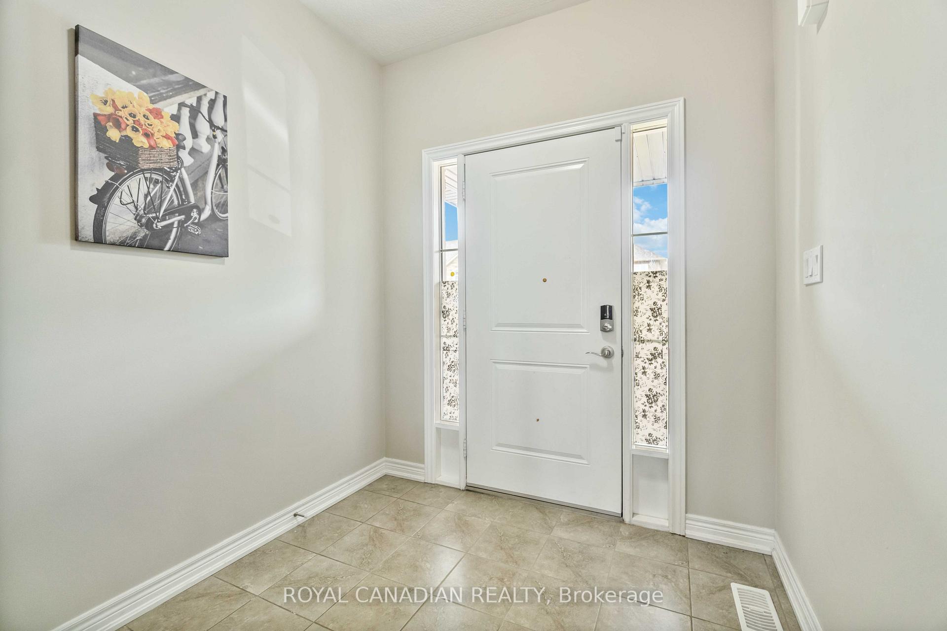 Photo 4 of 92 Bethune Avenue, Hamilton, Rural Glanbrook — HOMEH