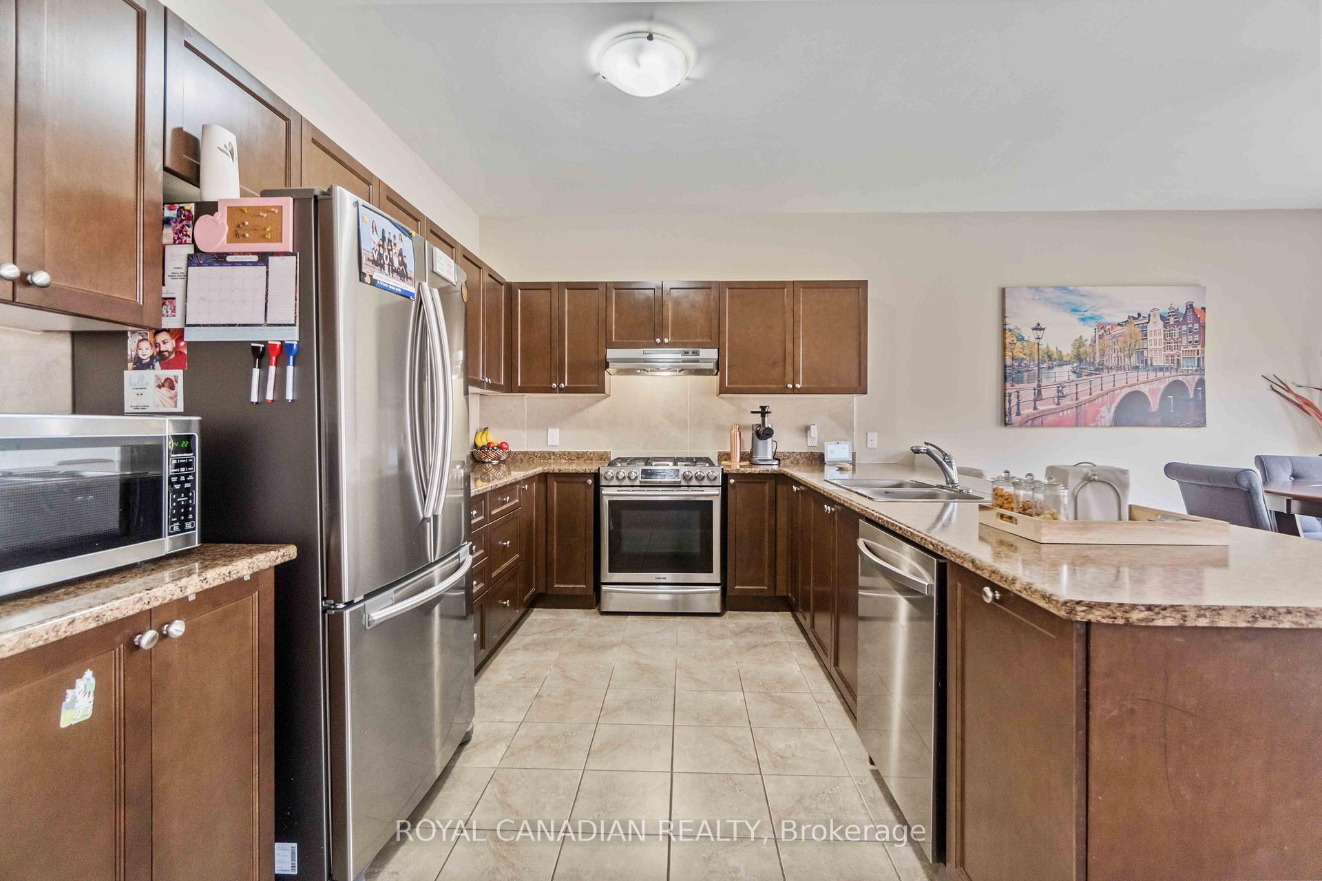 Photo 12 of 92 Bethune Avenue, Hamilton, Rural Glanbrook — HOMEH