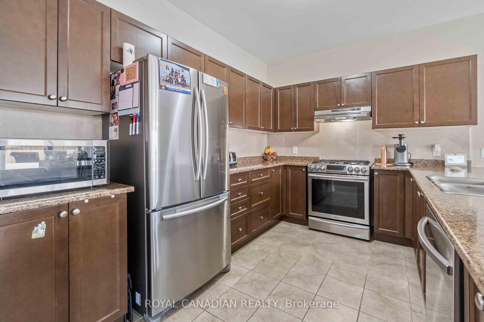 Photo 13 of 92 Bethune Avenue, Hamilton, Rural Glanbrook — HOMEH