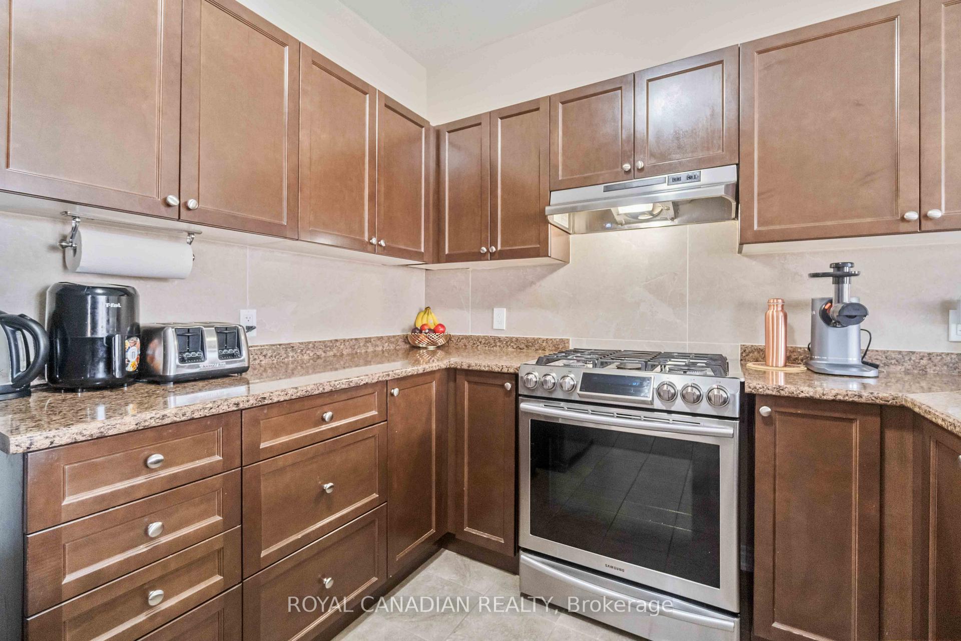 Photo 14 of 92 Bethune Avenue, Hamilton, Rural Glanbrook — HOMEH
