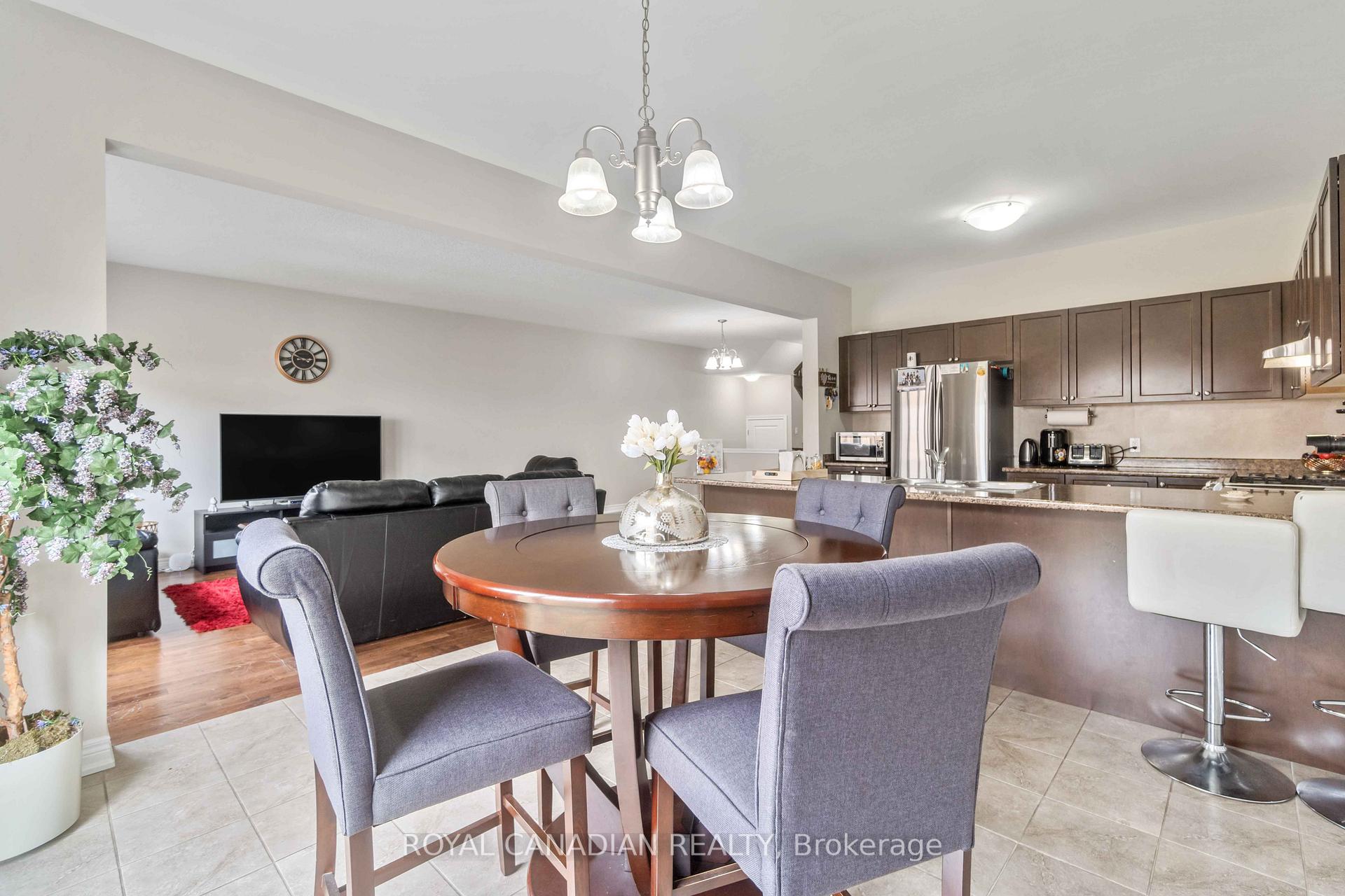 Photo 19 of 92 Bethune Avenue, Hamilton, Rural Glanbrook — HOMEH