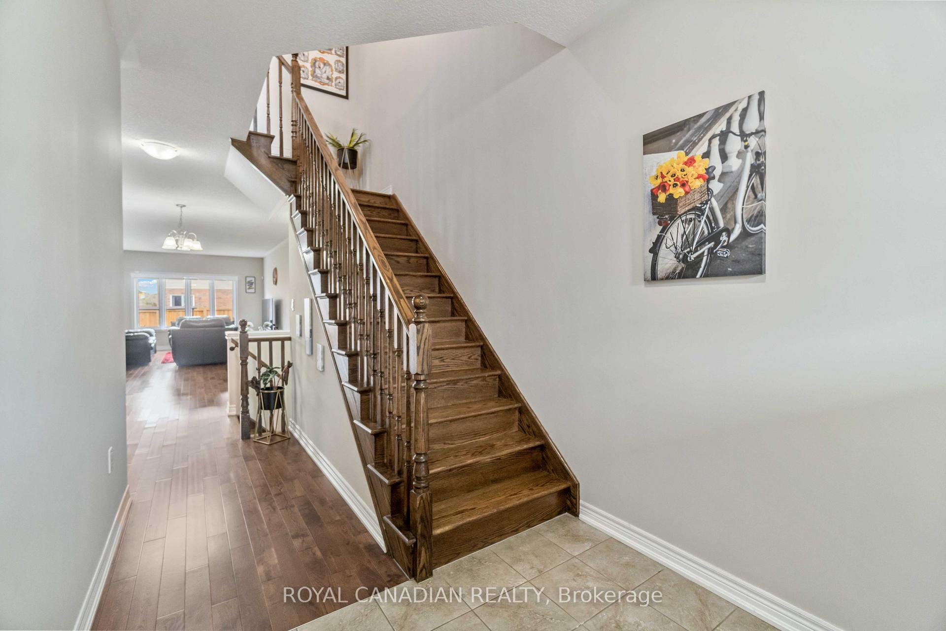 Photo 20 of 92 Bethune Avenue, Hamilton, Rural Glanbrook — HOMEH