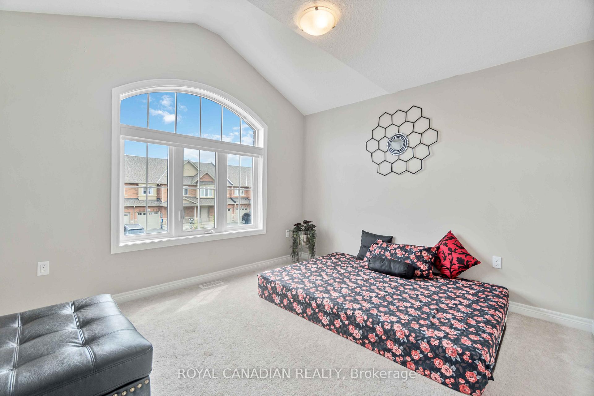 Photo 37 of 92 Bethune Avenue, Hamilton, Rural Glanbrook — HOMEH