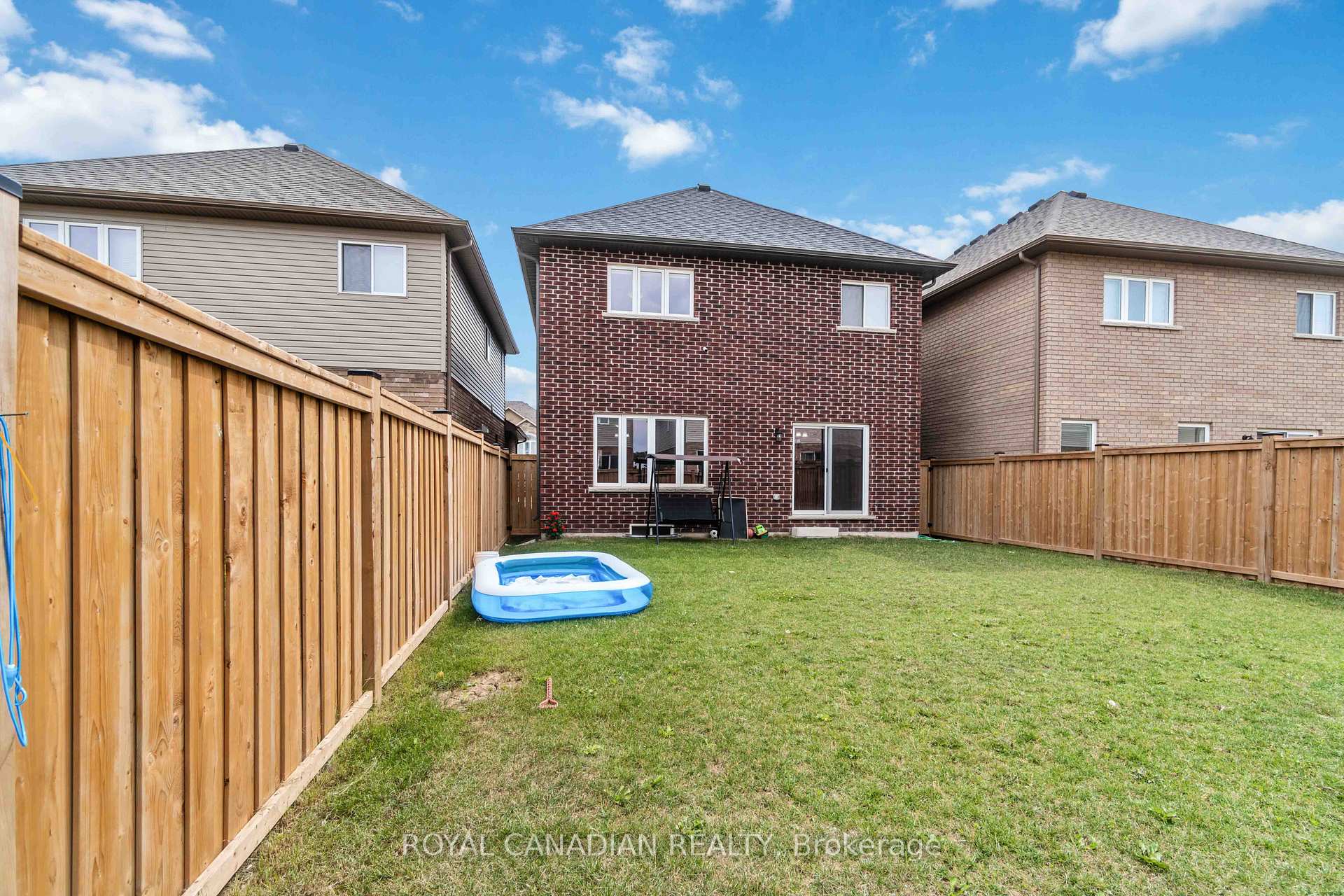 Photo 49 of 92 Bethune Avenue, Hamilton, Rural Glanbrook — HOMEH