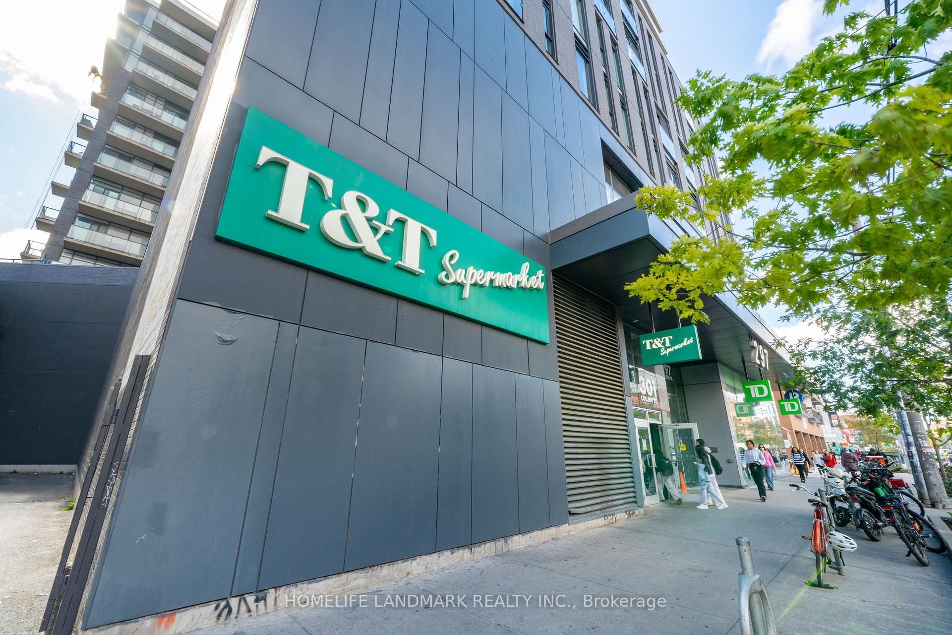 Photo 2 of Unit 705, 297 College Street, Toronto, Kensington-Chinatown — HOMEH
