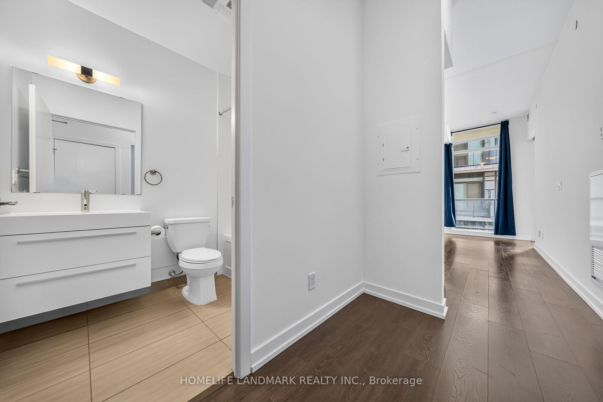 Photo 6 of Unit 705, 297 College Street, Toronto, Kensington-Chinatown — HOMEH