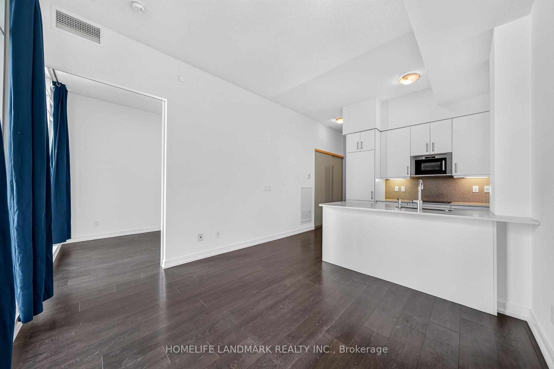 Photo 13 of Unit 705, 297 College Street, Toronto, Kensington-Chinatown — HOMEH
