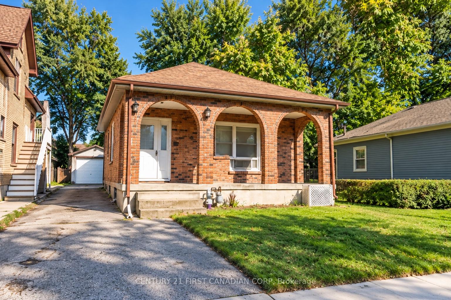 Photo of 682 Princess Avenue