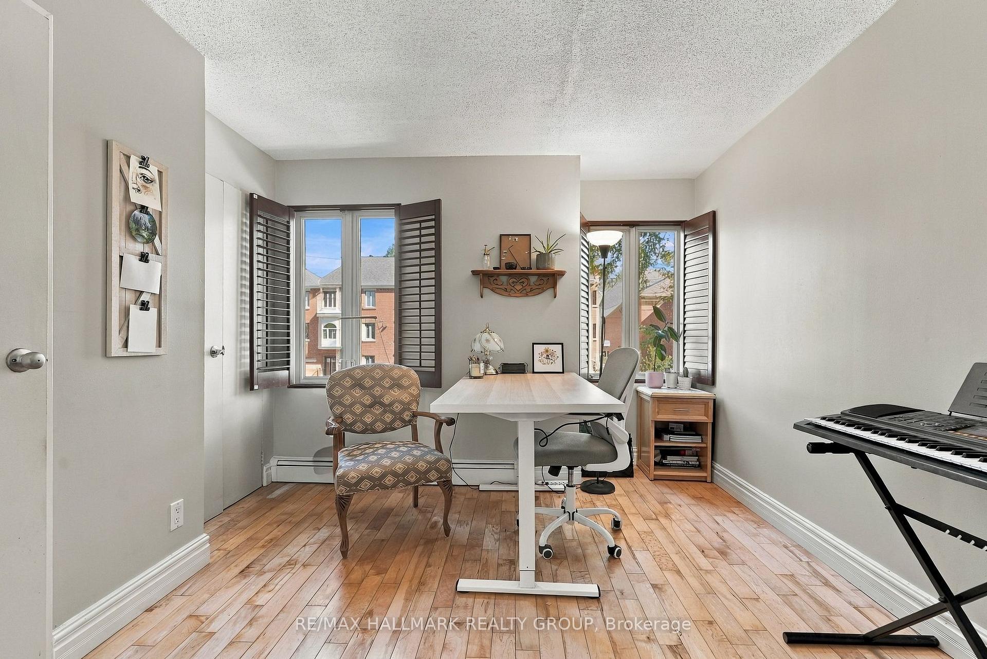 Photo 13 of 28 Crispin Private, Ottawa, Manor Park — HOMEH