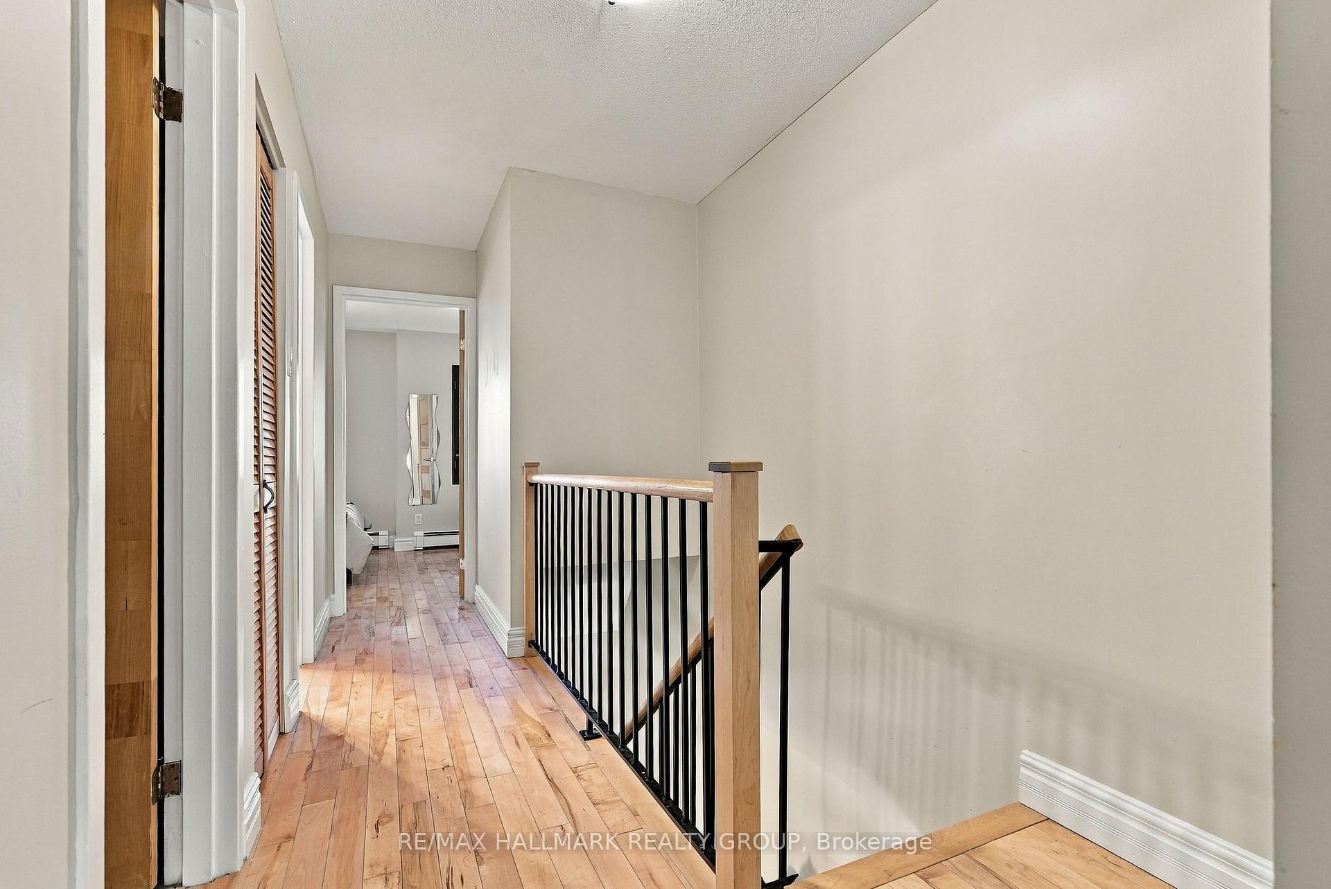 Photo 16 of 28 Crispin Private, Ottawa, Manor Park — HOMEH
