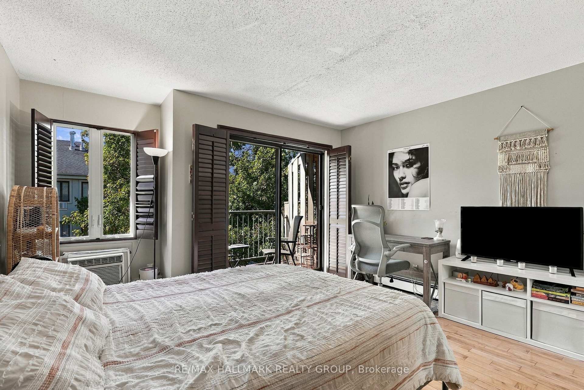 Photo 17 of 28 Crispin Private, Ottawa, Manor Park — HOMEH