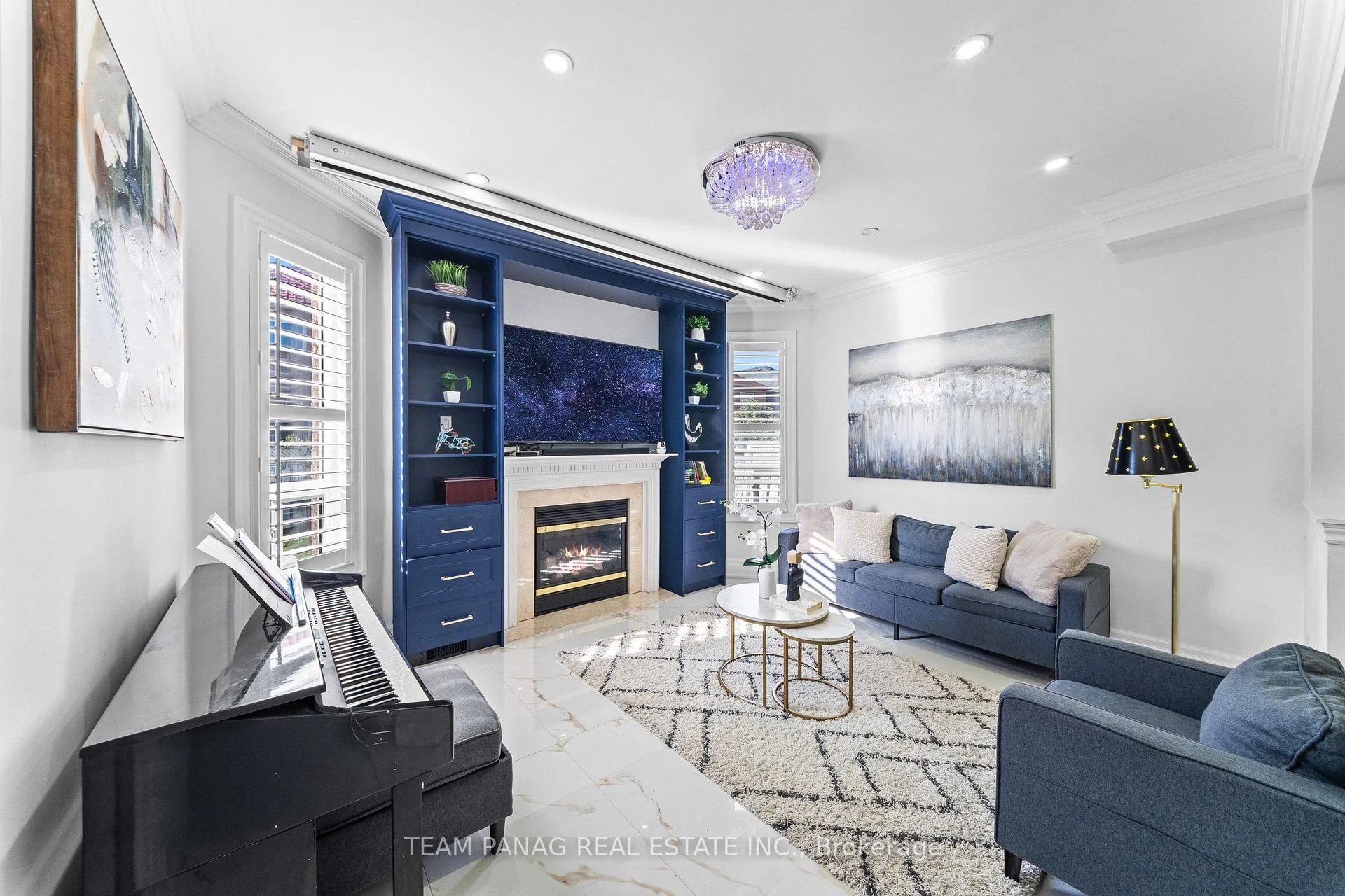 Photo 10 of 22 Bellflower Lane, Brampton, Bramalea North Industrial — HOMEH