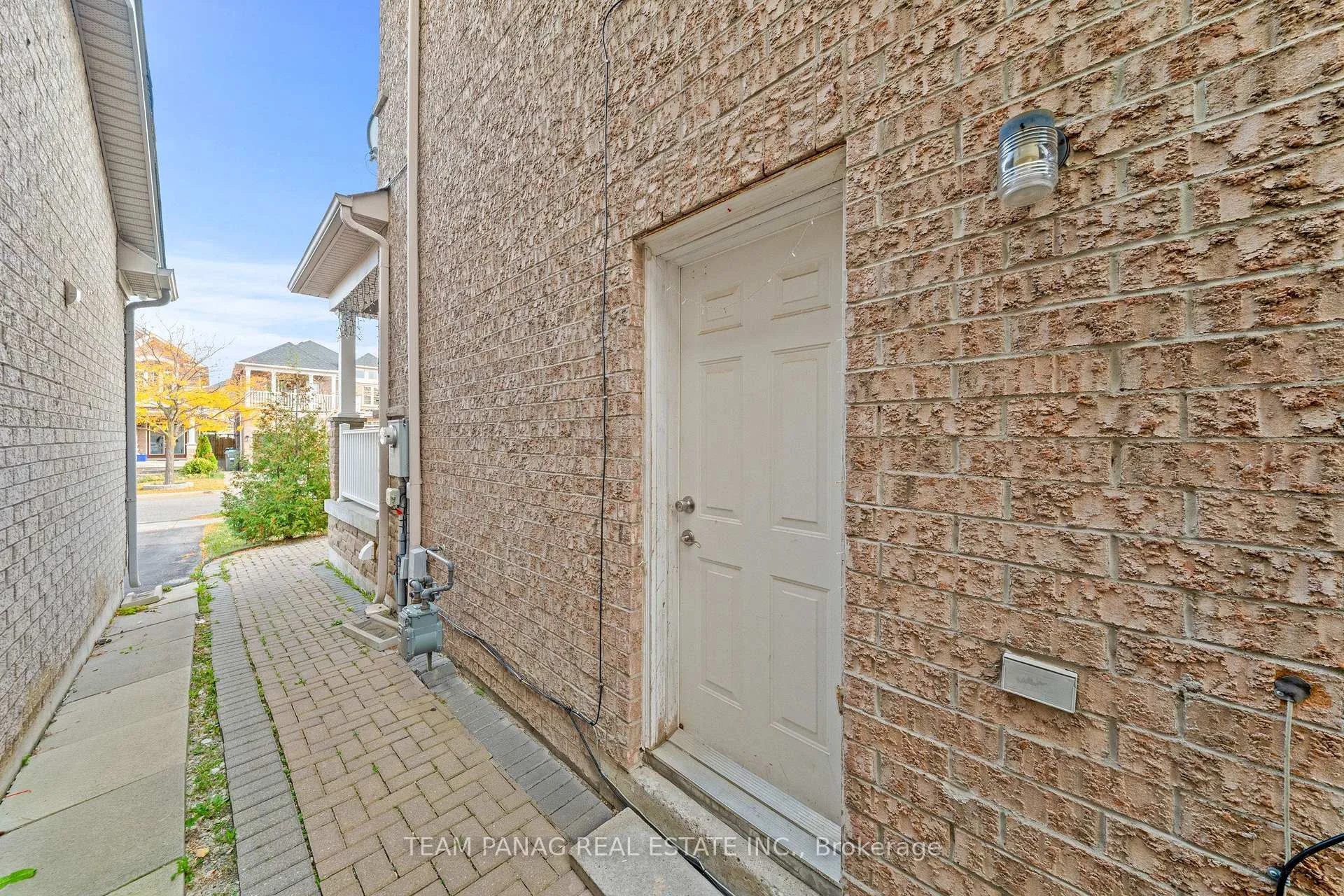 Photo 36 of 22 Bellflower Lane, Brampton, Bramalea North Industrial — HOMEH