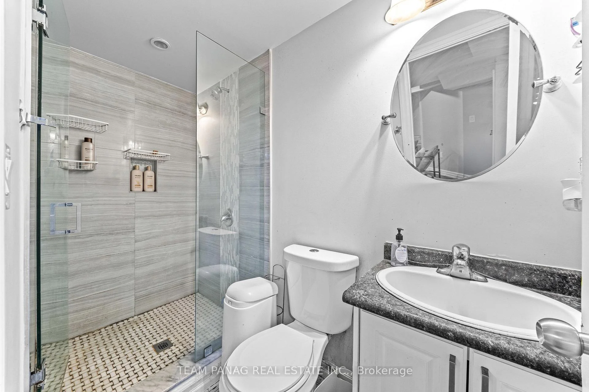 Photo 41 of 22 Bellflower Lane, Brampton, Bramalea North Industrial — HOMEH