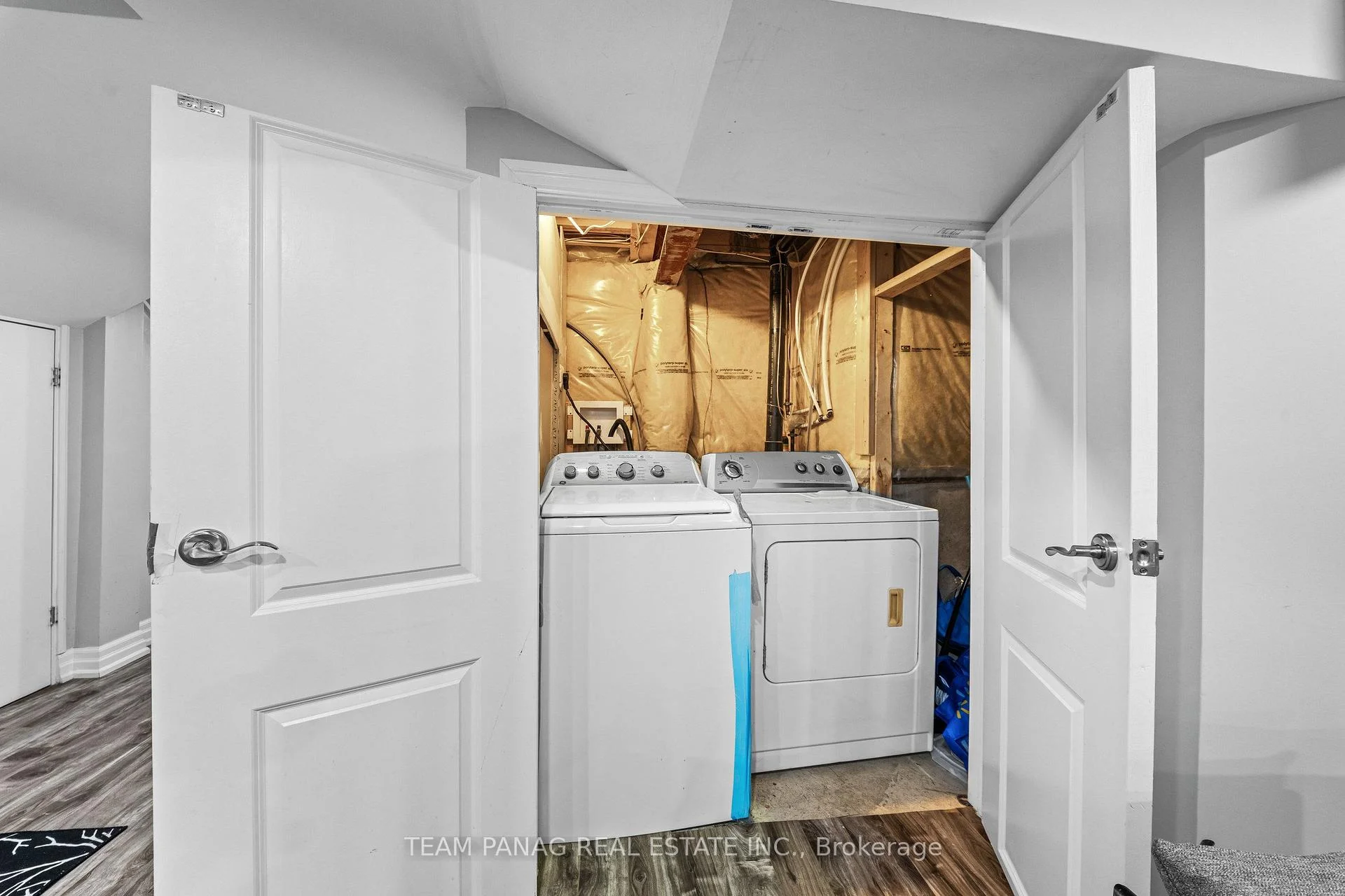 Photo 43 of 22 Bellflower Lane, Brampton, Bramalea North Industrial — HOMEH