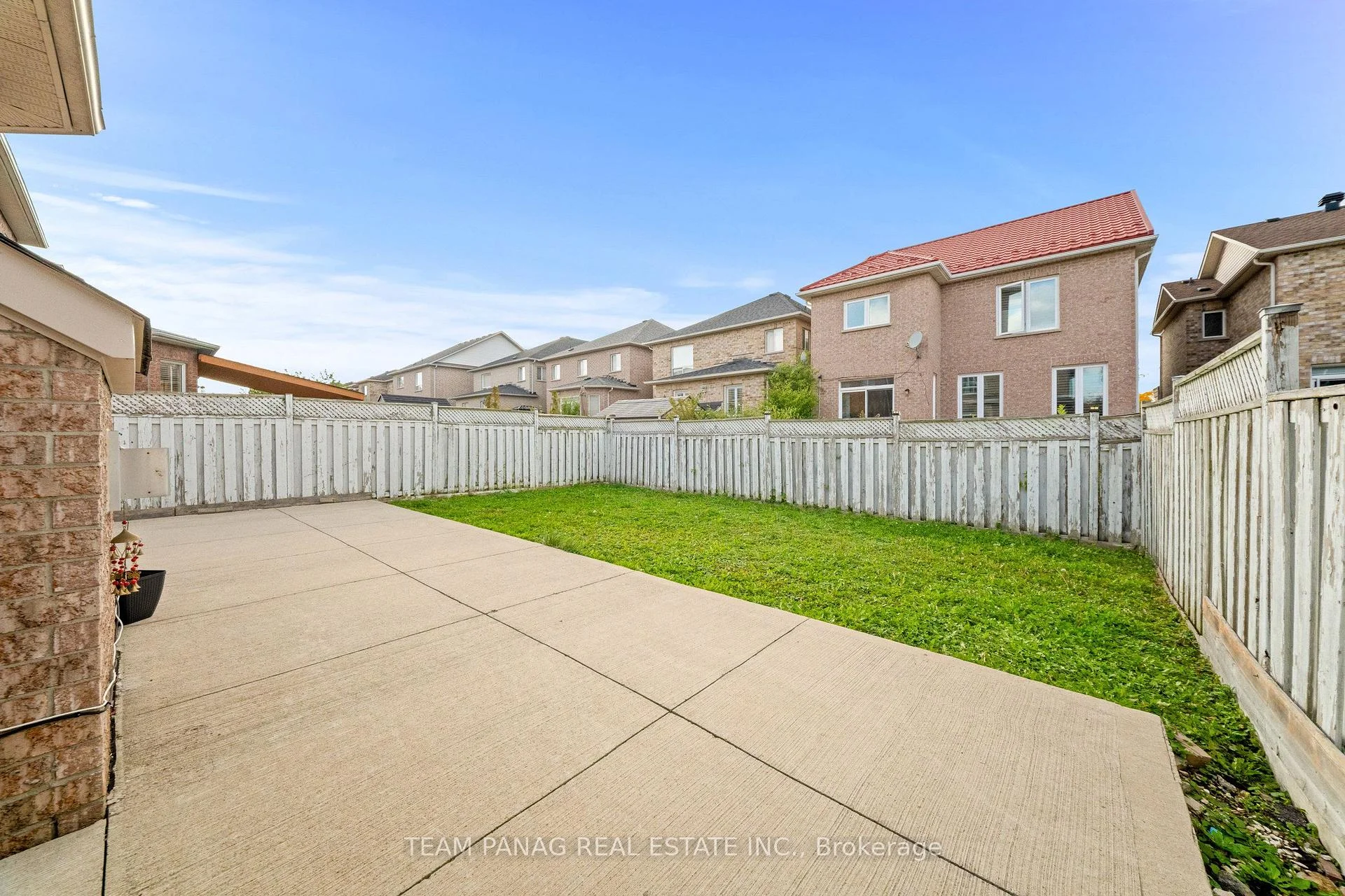 Photo 44 of 22 Bellflower Lane, Brampton, Bramalea North Industrial — HOMEH