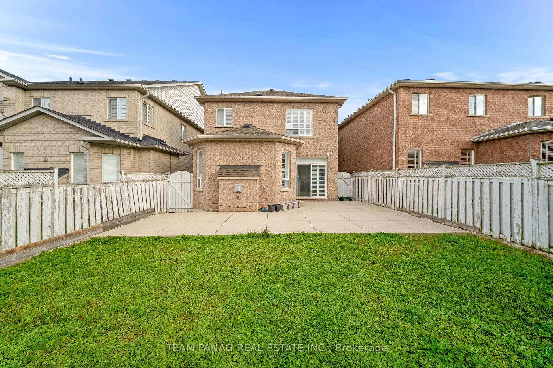 Photo 46 of 22 Bellflower Lane, Brampton, Bramalea North Industrial — HOMEH