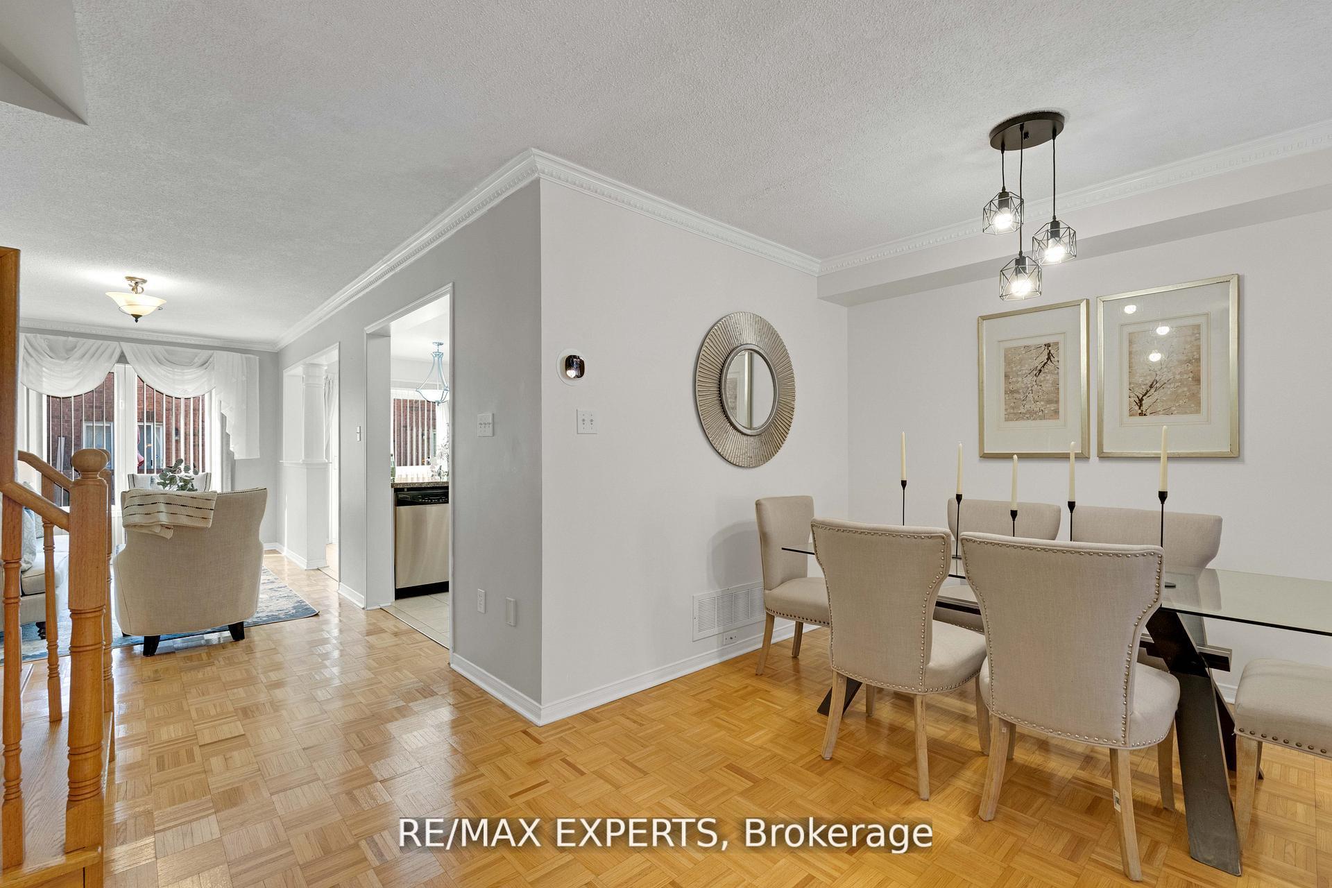 Photo 4 of Unit 61, 19 Foxchase Avenue, Vaughan, East Woodbridge — HOMEH