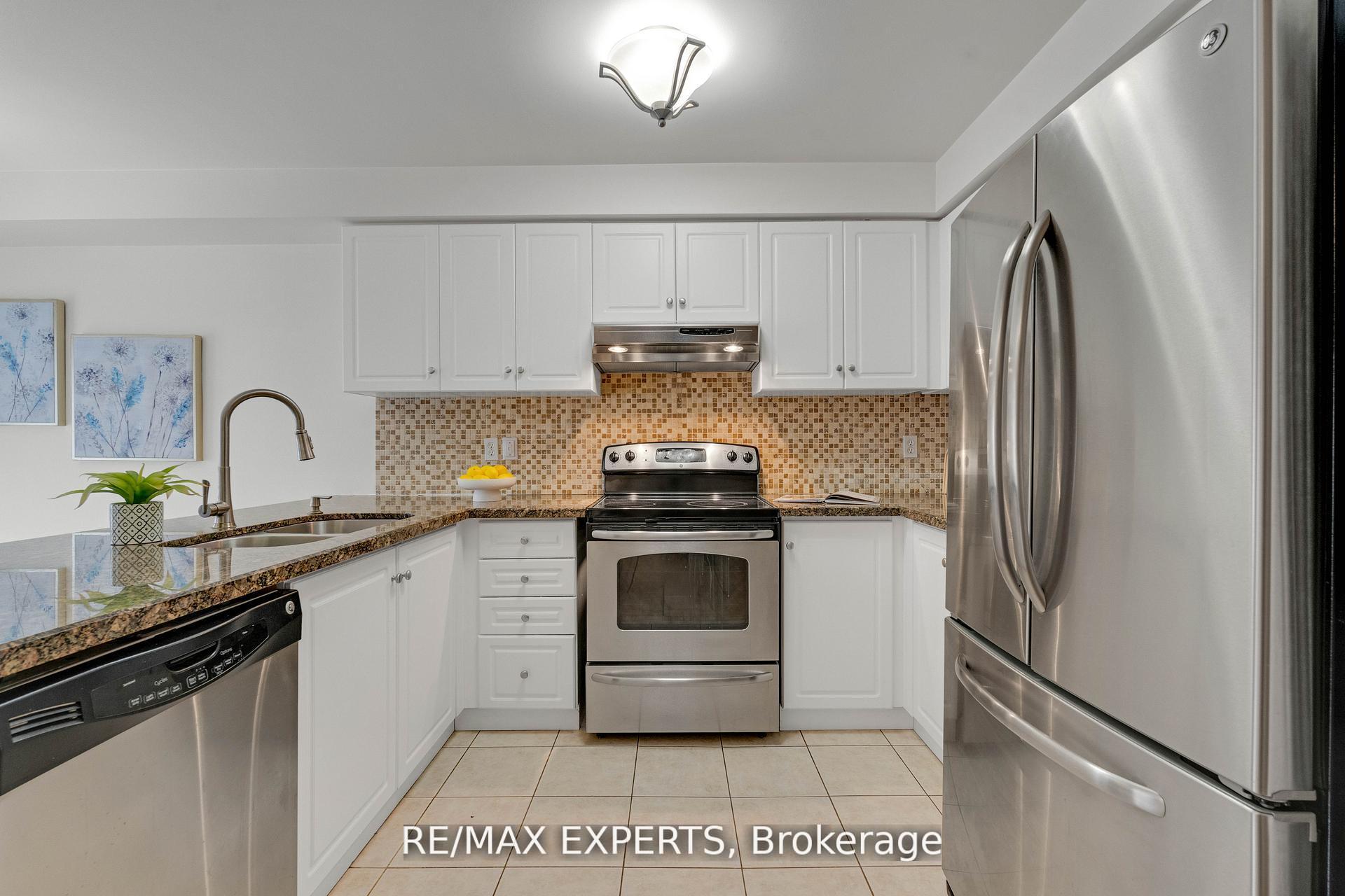 Photo 11 of Unit 61, 19 Foxchase Avenue, Vaughan, East Woodbridge — HOMEH