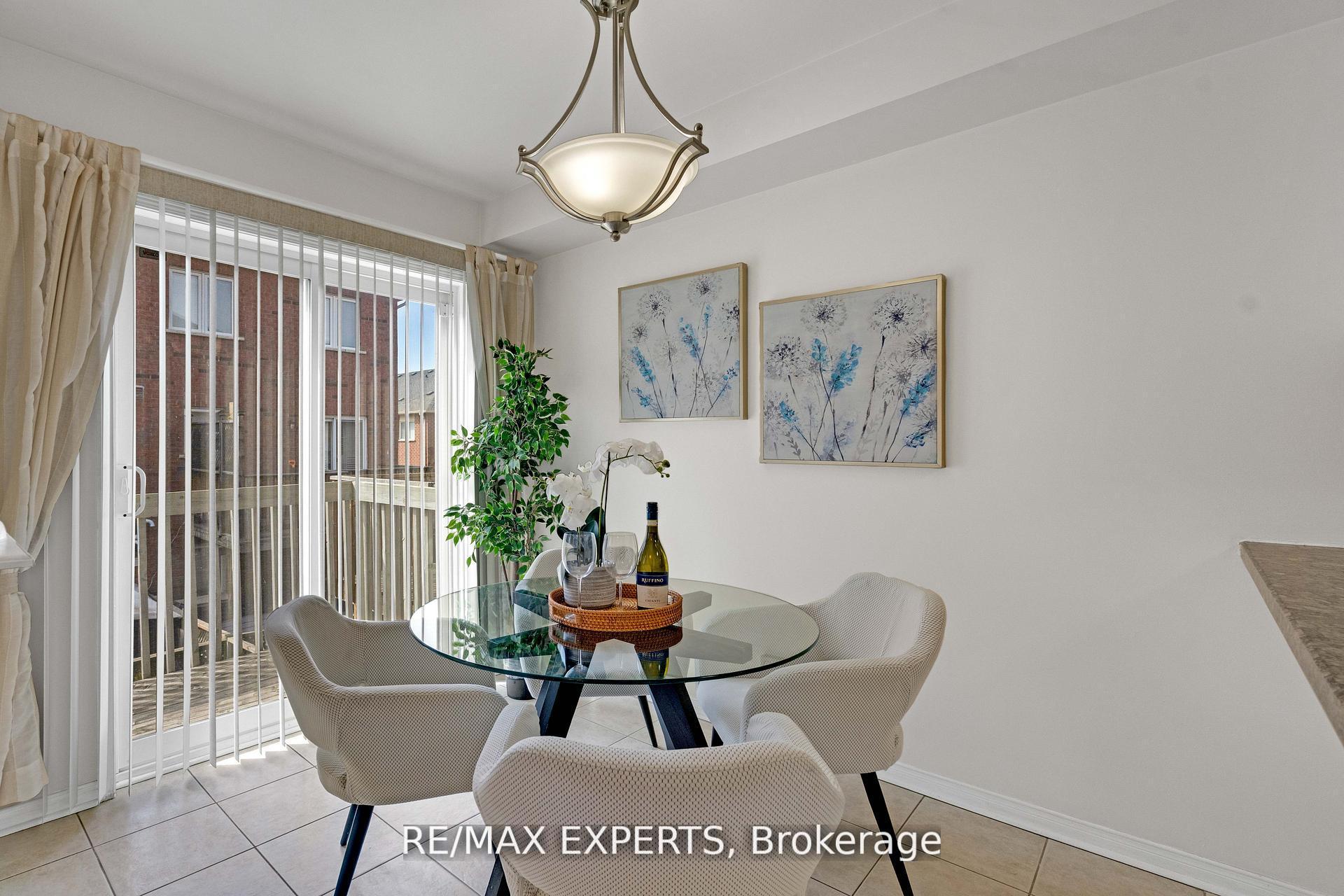 Photo 13 of Unit 61, 19 Foxchase Avenue, Vaughan, East Woodbridge — HOMEH