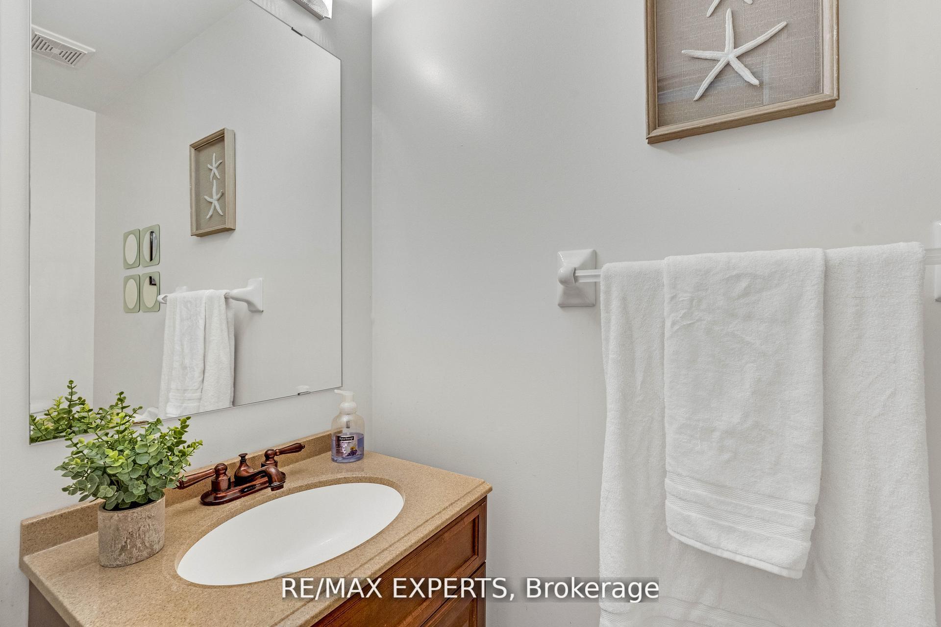 Photo 15 of Unit 61, 19 Foxchase Avenue, Vaughan, East Woodbridge — HOMEH